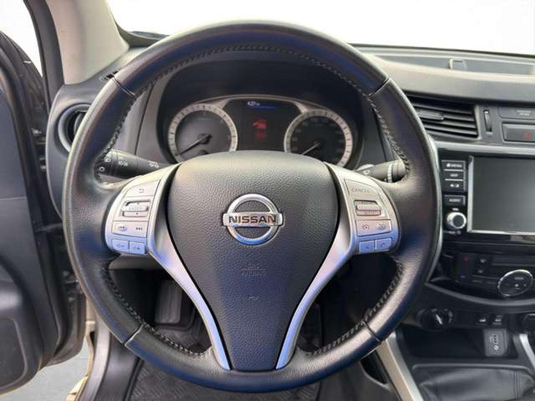 Nissan Navara N-Guard Double Cab 4x4/Rollo/AHK (2021) - Photo 12