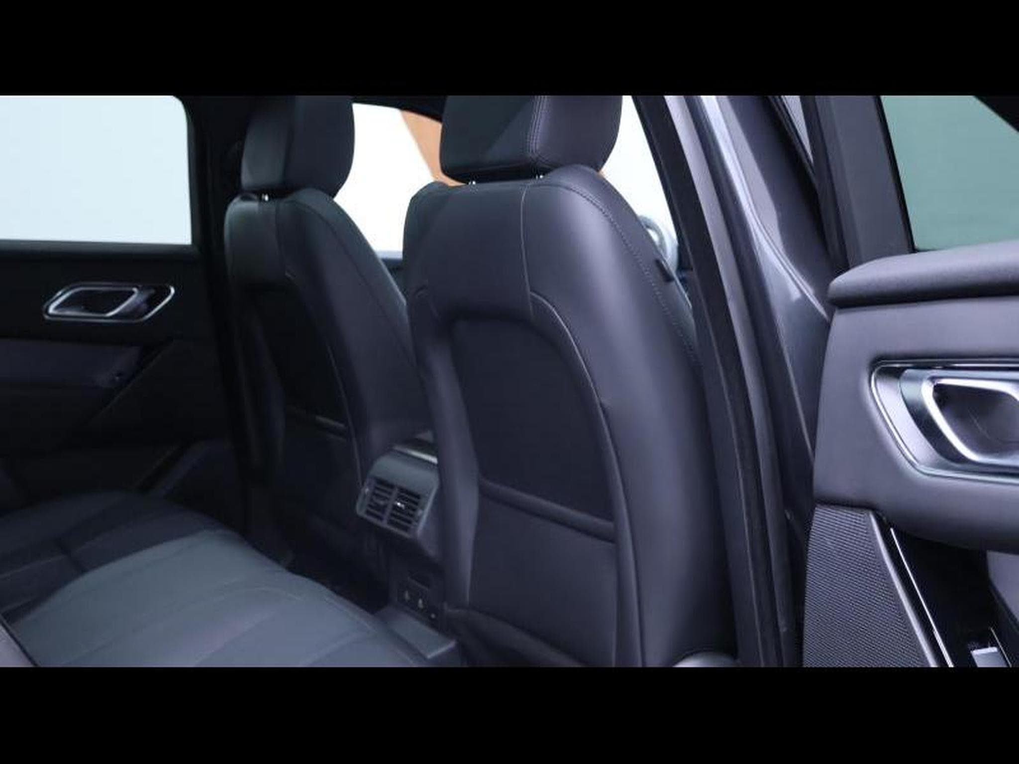 Land-Rover Range Rover Velar D200 Dynamic SE AWD Auto (2024) - Photo 13