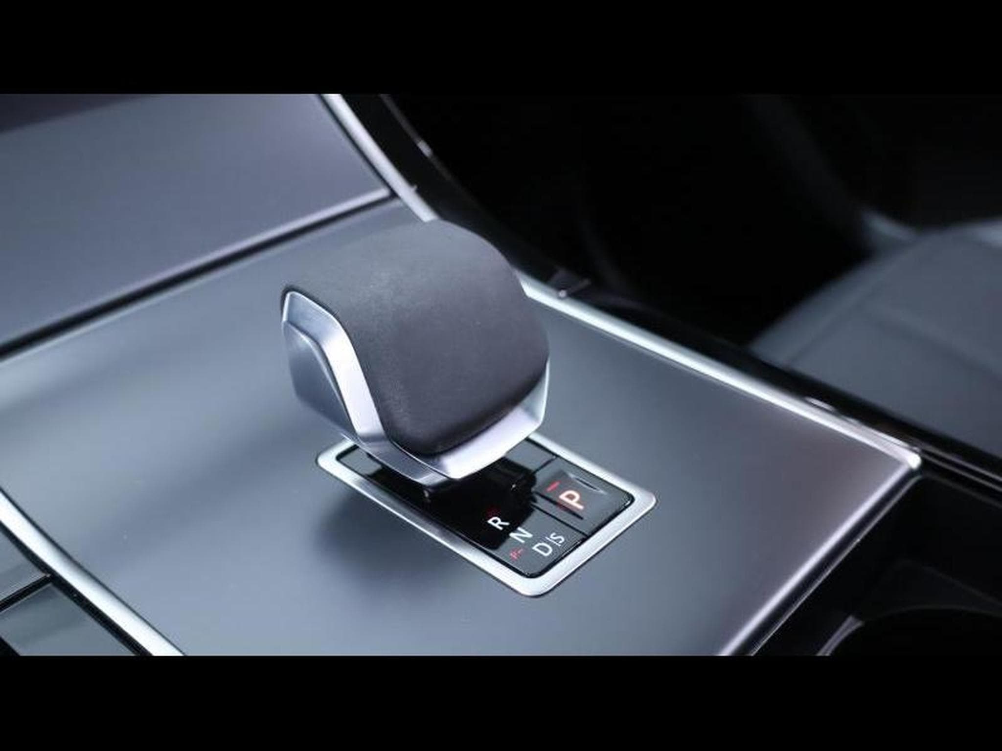 Land-Rover Range Rover Velar D200 Dynamic SE AWD Auto (2024) - Photo 19