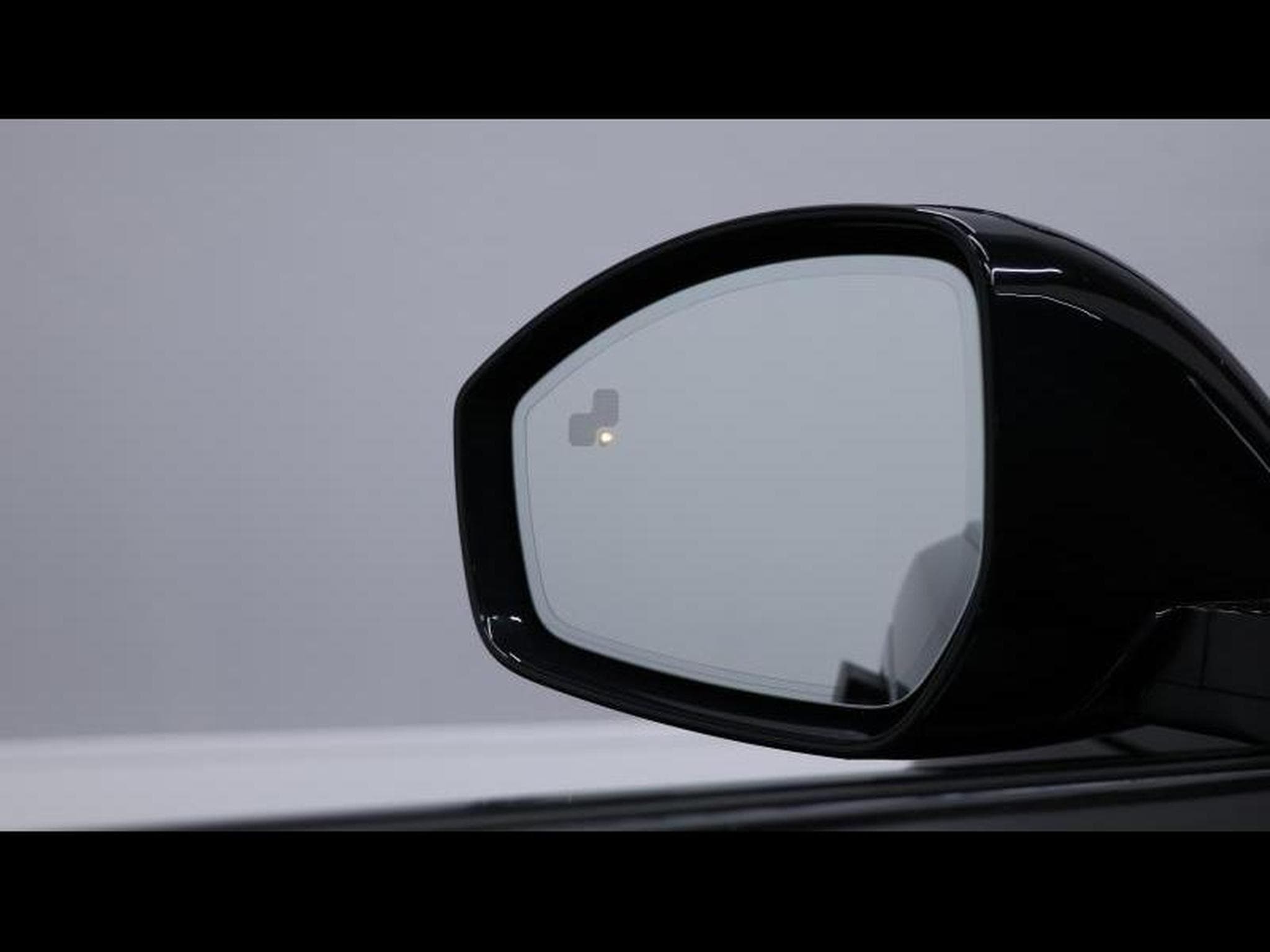 Land-Rover Range Rover Velar D200 Dynamic SE AWD Auto (2024) - Photo 26