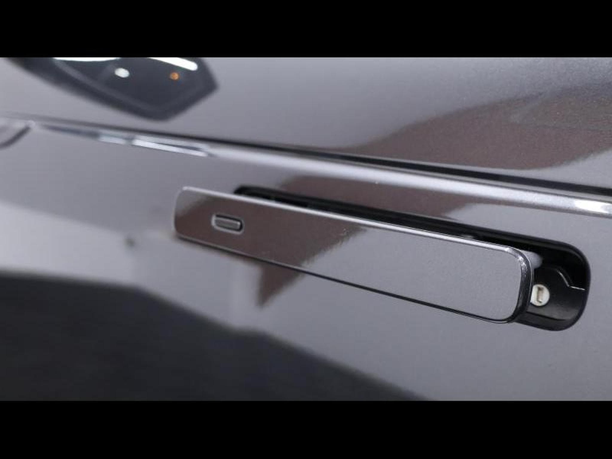 Land-Rover Range Rover Velar D200 Dynamic SE AWD Auto (2024) - Photo 27