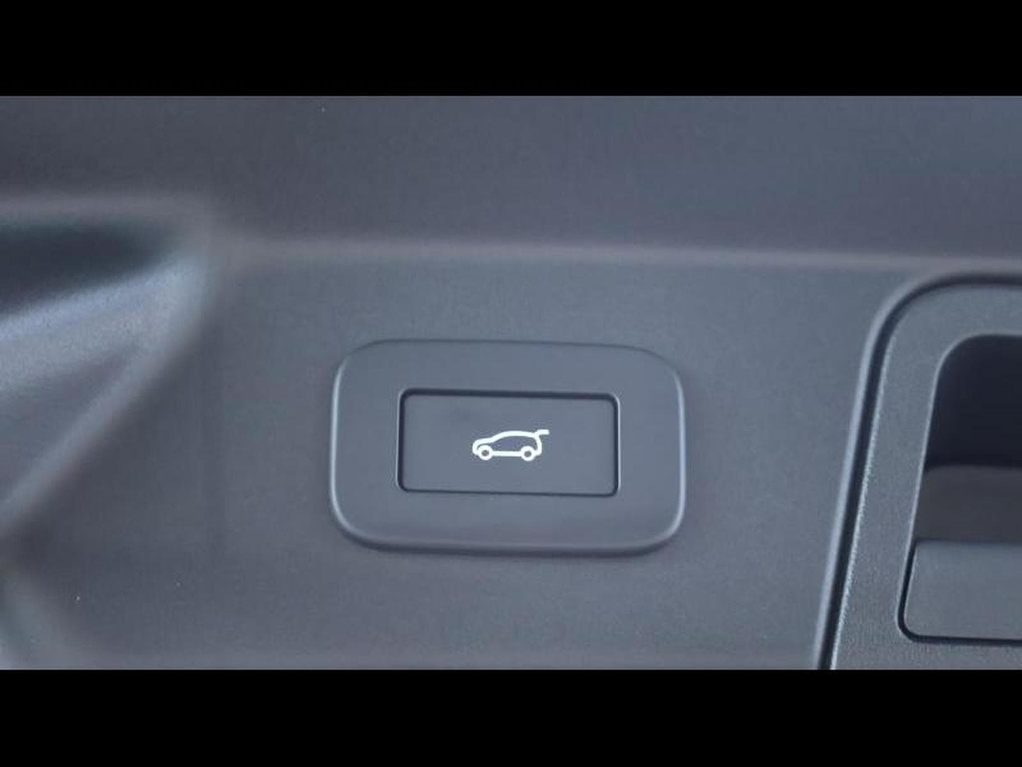 Land-Rover Range Rover Velar D200 Dynamic SE AWD Auto (2024) - Photo 29