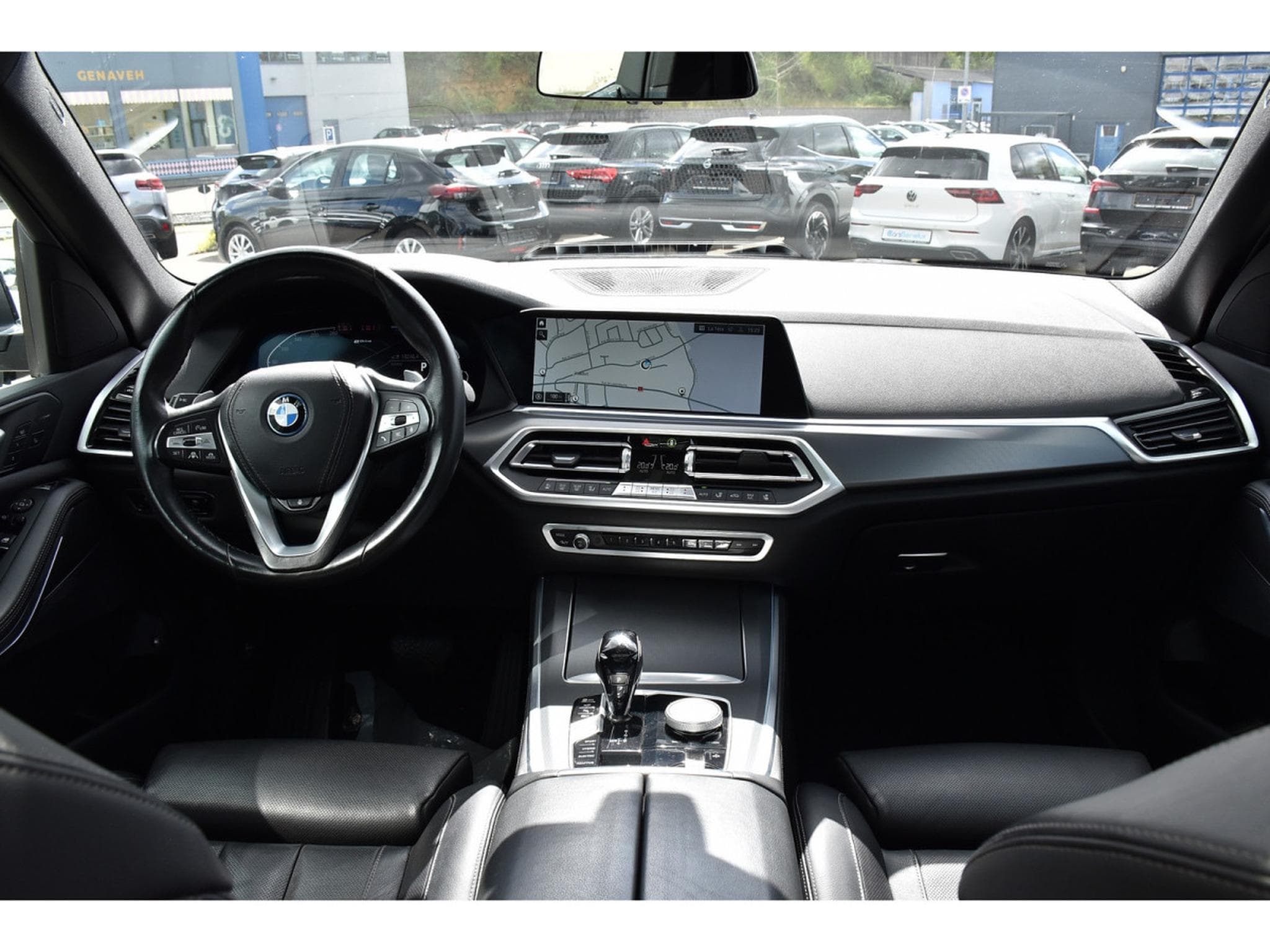 BMW X5 3.0AS xDrive45e SUSP PNEU CUIR MEM PANO ACC SIDE HUD (2022) - Photo 10