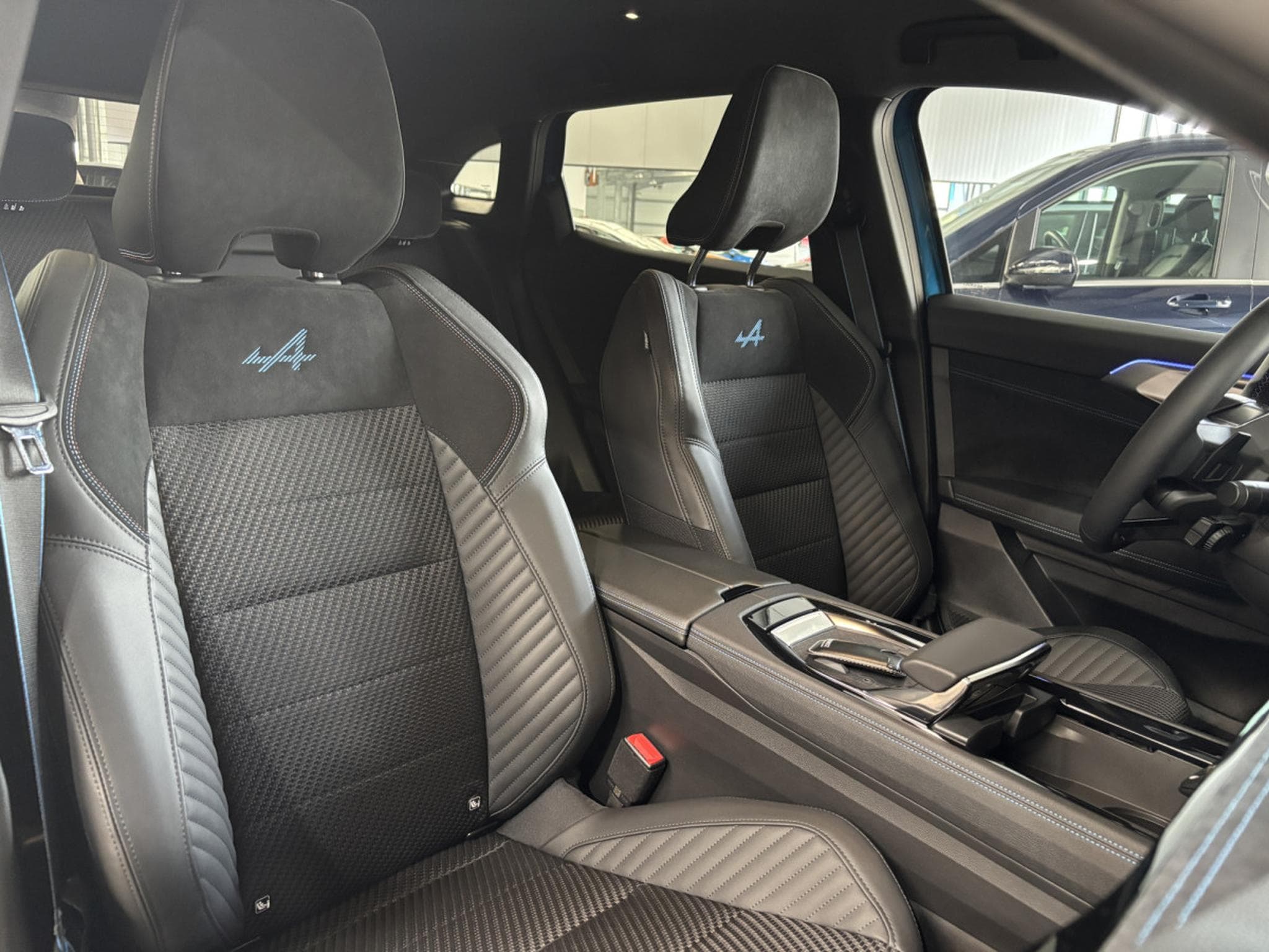 Renault Austral E-Tech Esprit Alpine Full Hybrid (2025) - Photo 12