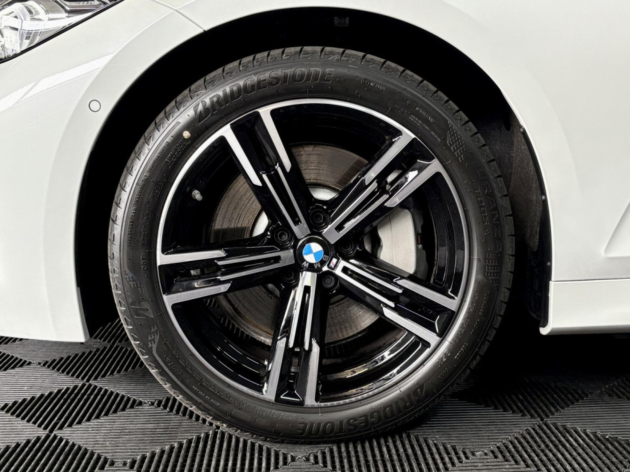 BMW 330 330i xDrive M-Sport Touring 245CV *Hayon*ACC*Sièges chauffan (2024) - Photo 24