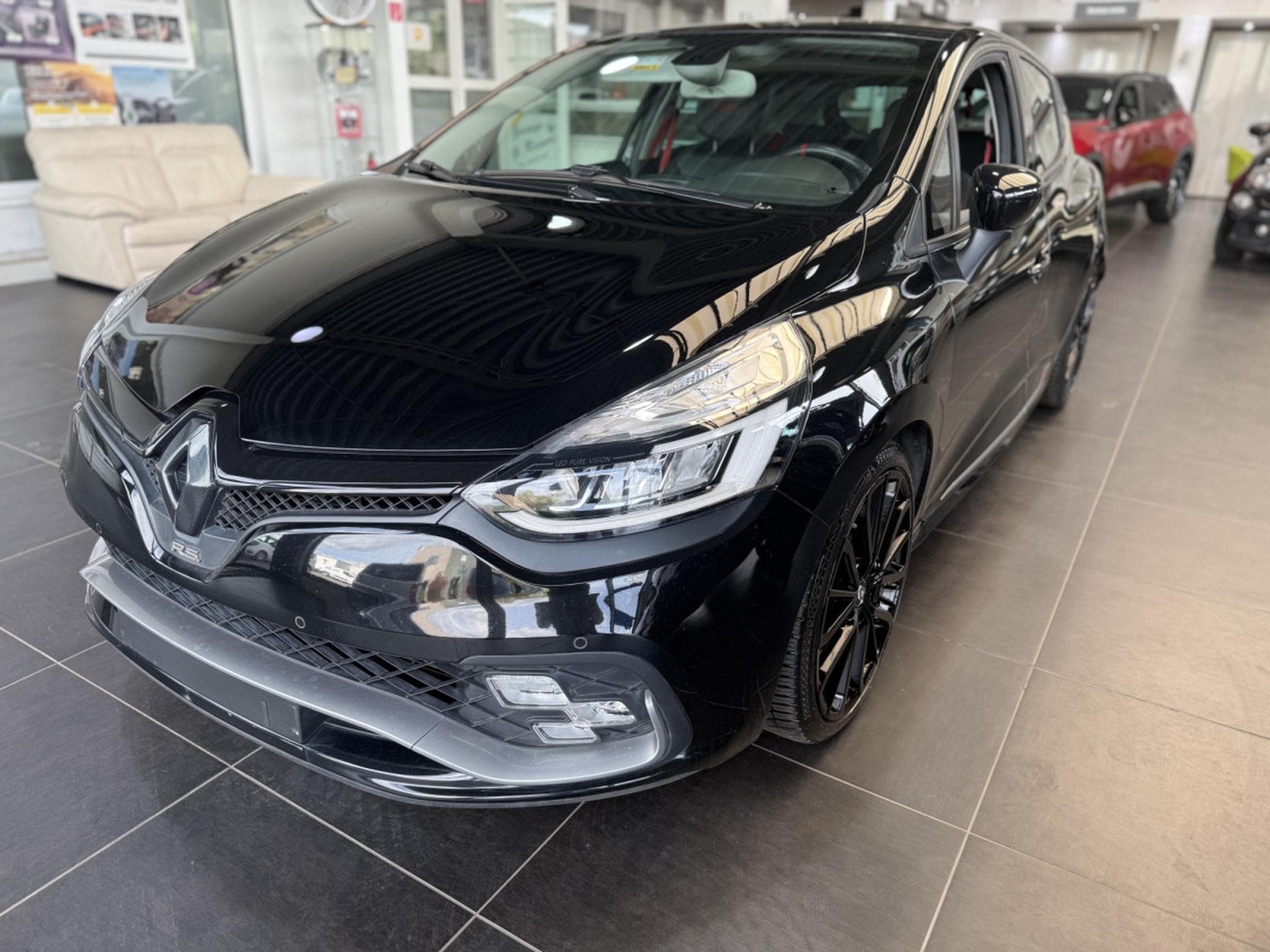 Renault Clio RS TCE 220 EDC TROPHY (2017) - Photo 5