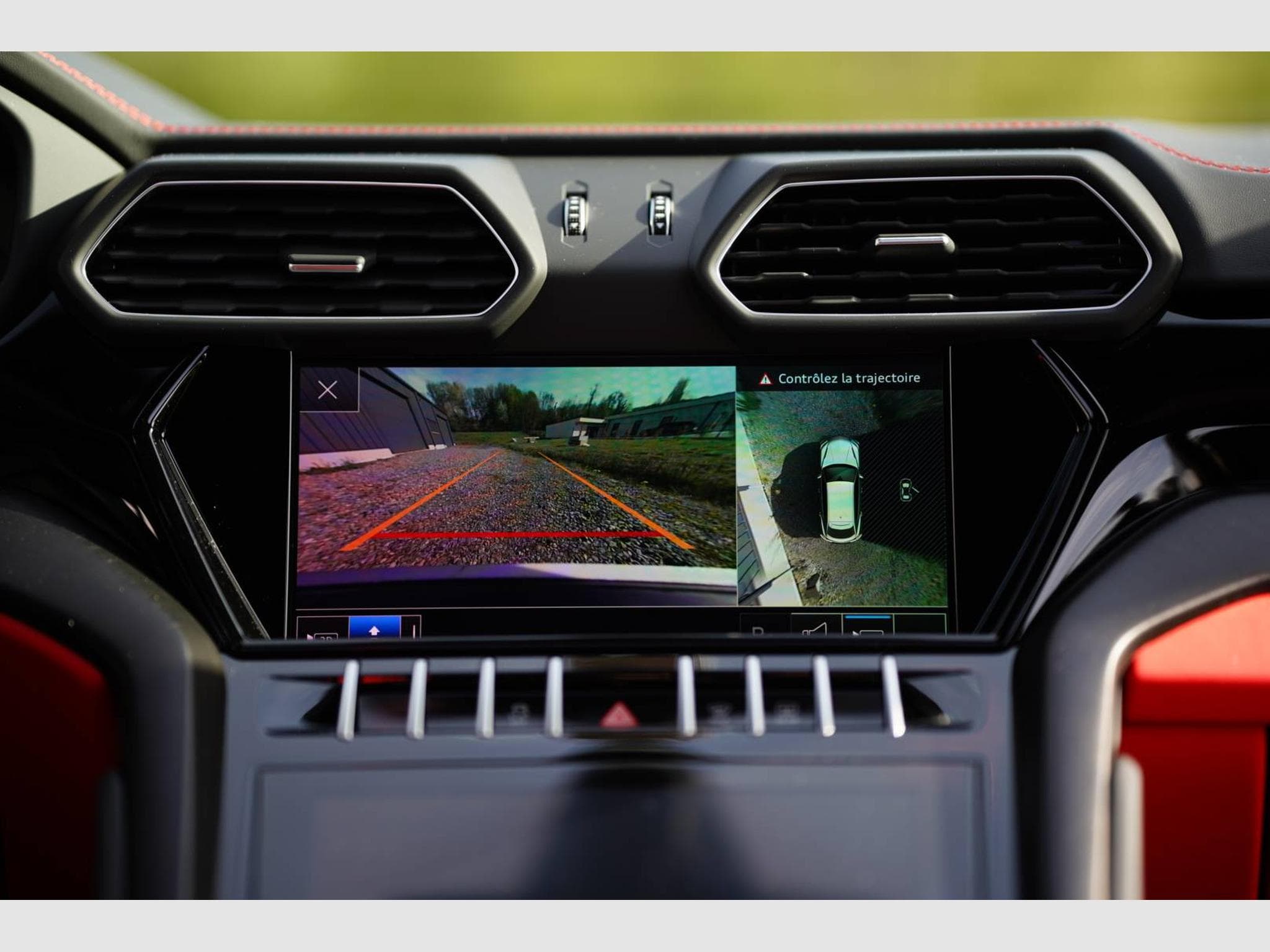 Lamborghini  Urus S V8 4.0L 666CH – Configuration exceptionnelle noir mat – 1è (2025) - Photo 11