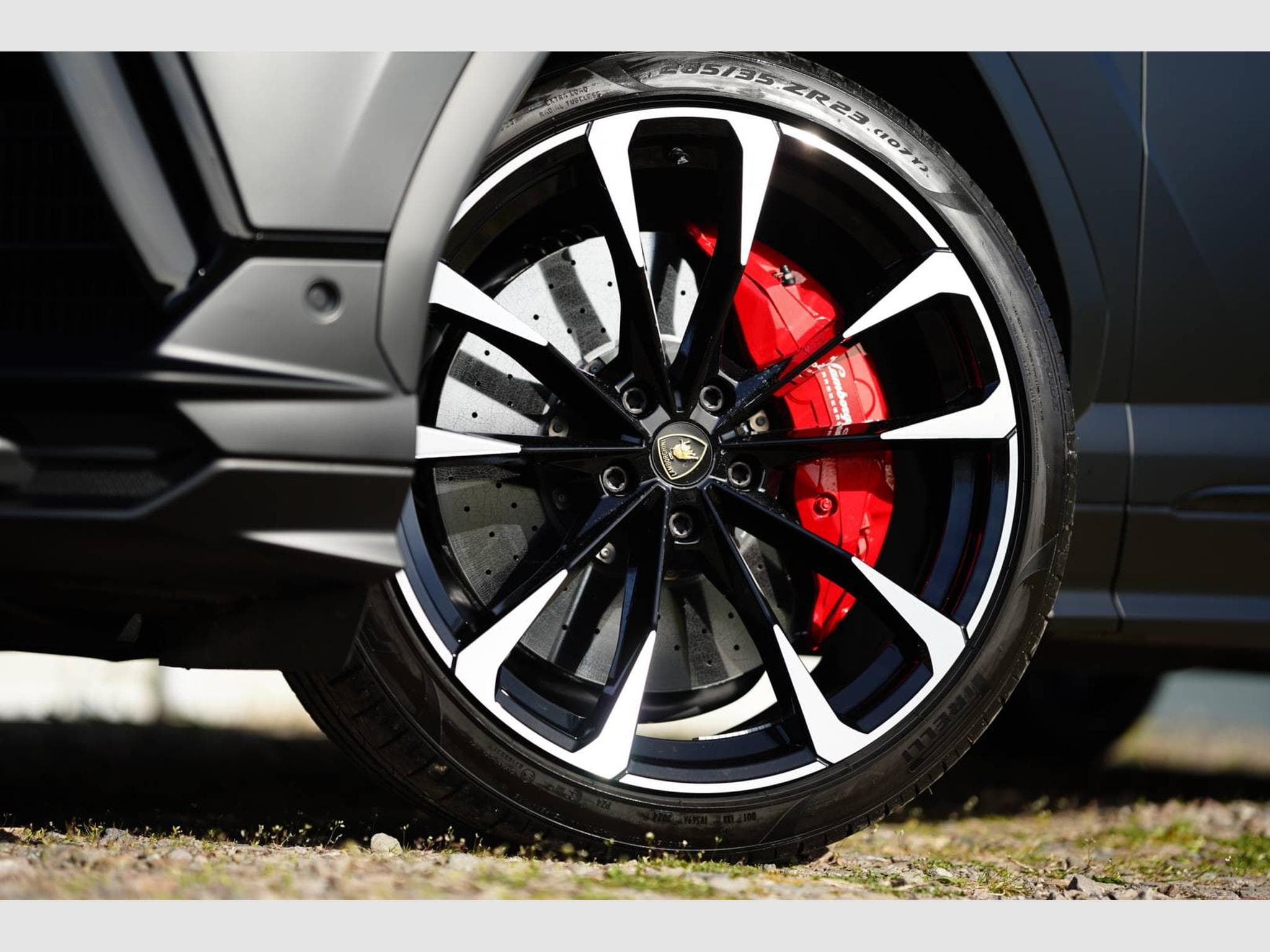 Lamborghini  Urus S V8 4.0L 666CH – Configuration exceptionnelle noir mat – 1è (2025) - Photo 16