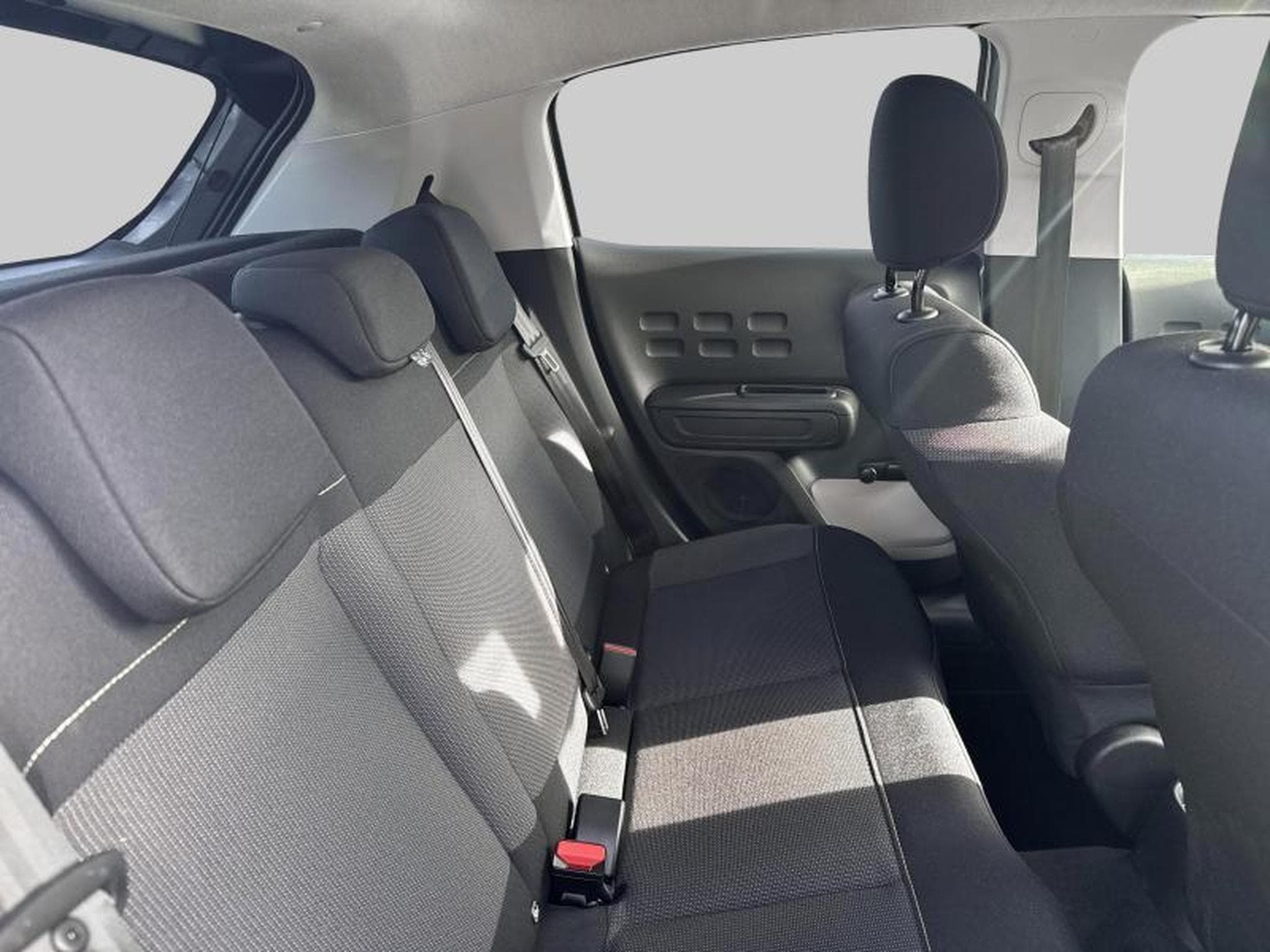 Citroen C3 C-Series (2023) - Photo 9