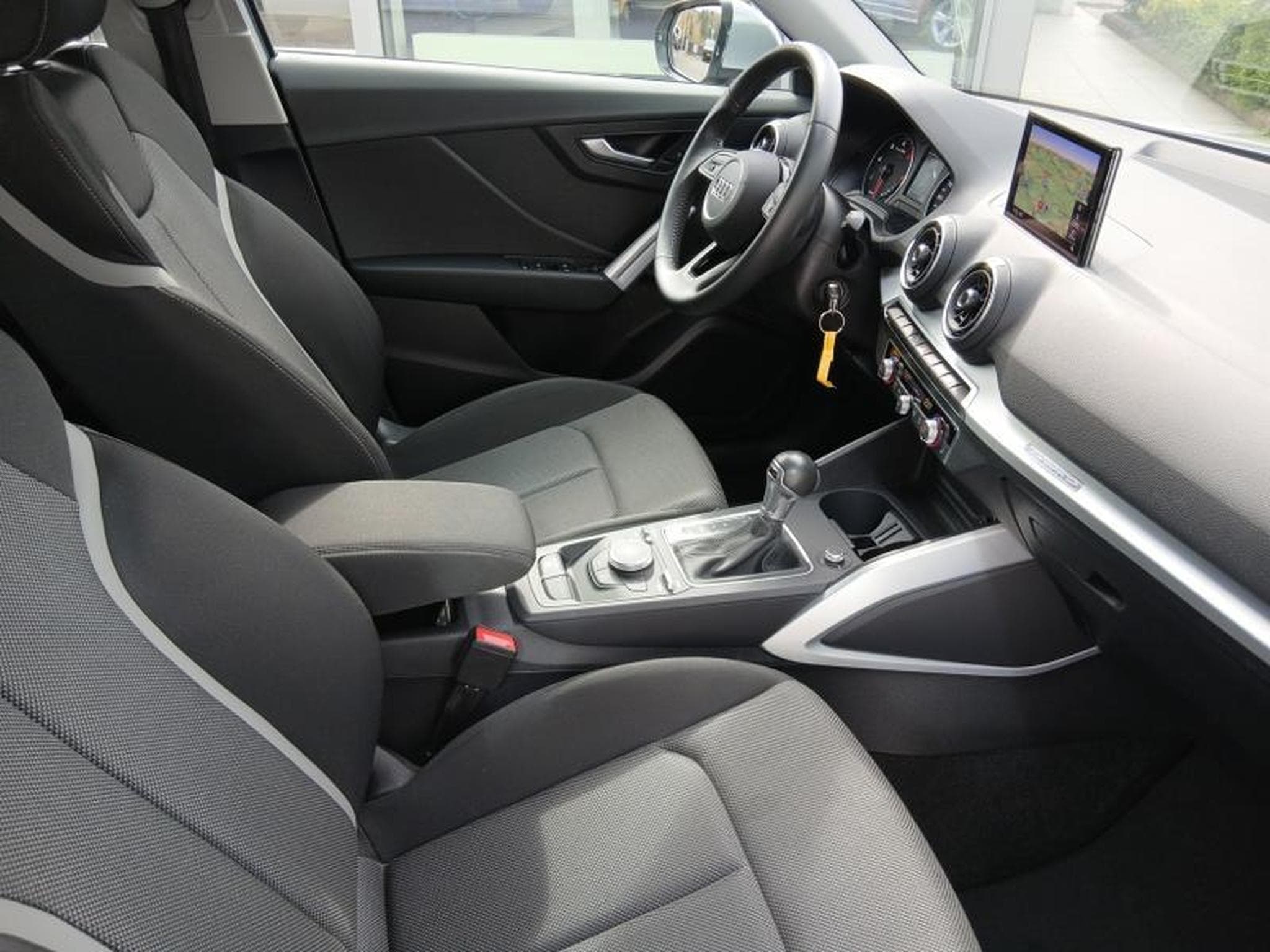 Audi Q2 sport 35 TDI quattro s-tronic (2019) - Photo 10