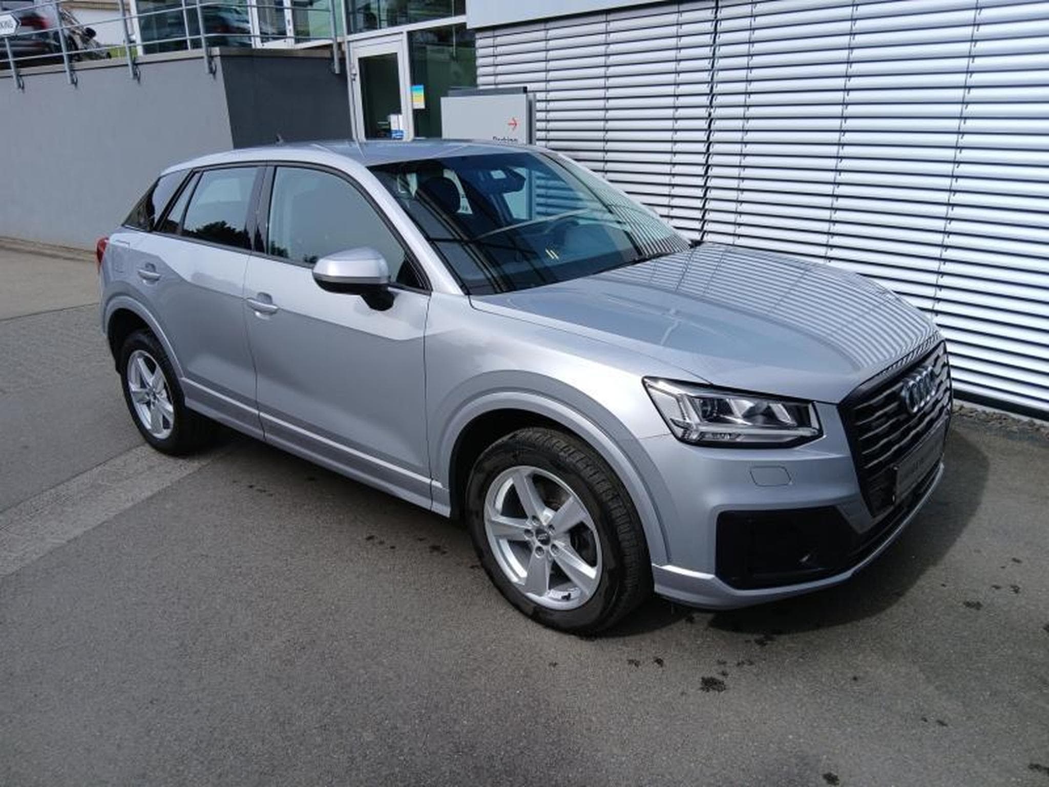 Audi Q2 sport 35 TDI quattro s-tronic (2019) - Photo 5