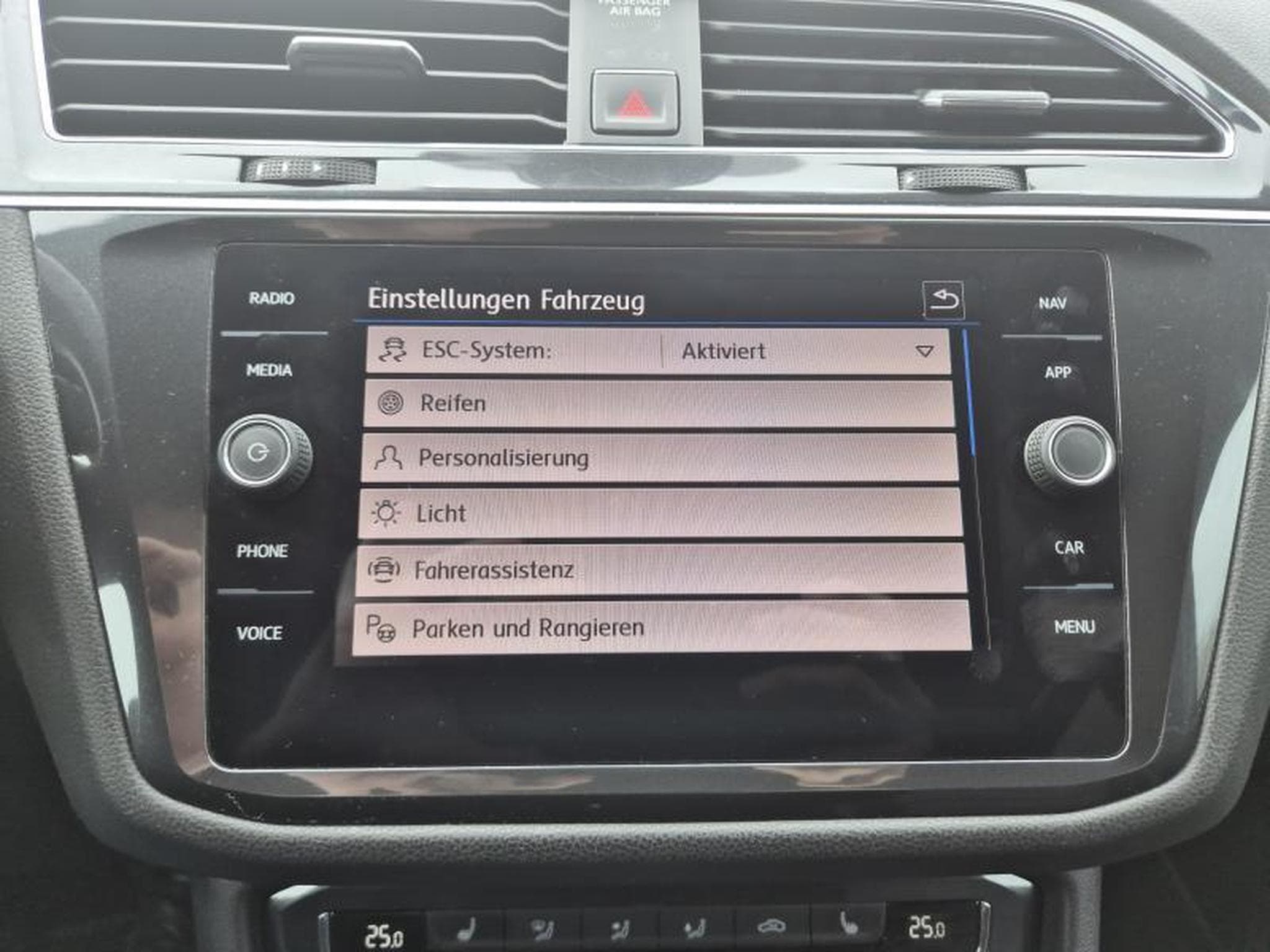 VW Tiguan Highline (2018) - Photo 11