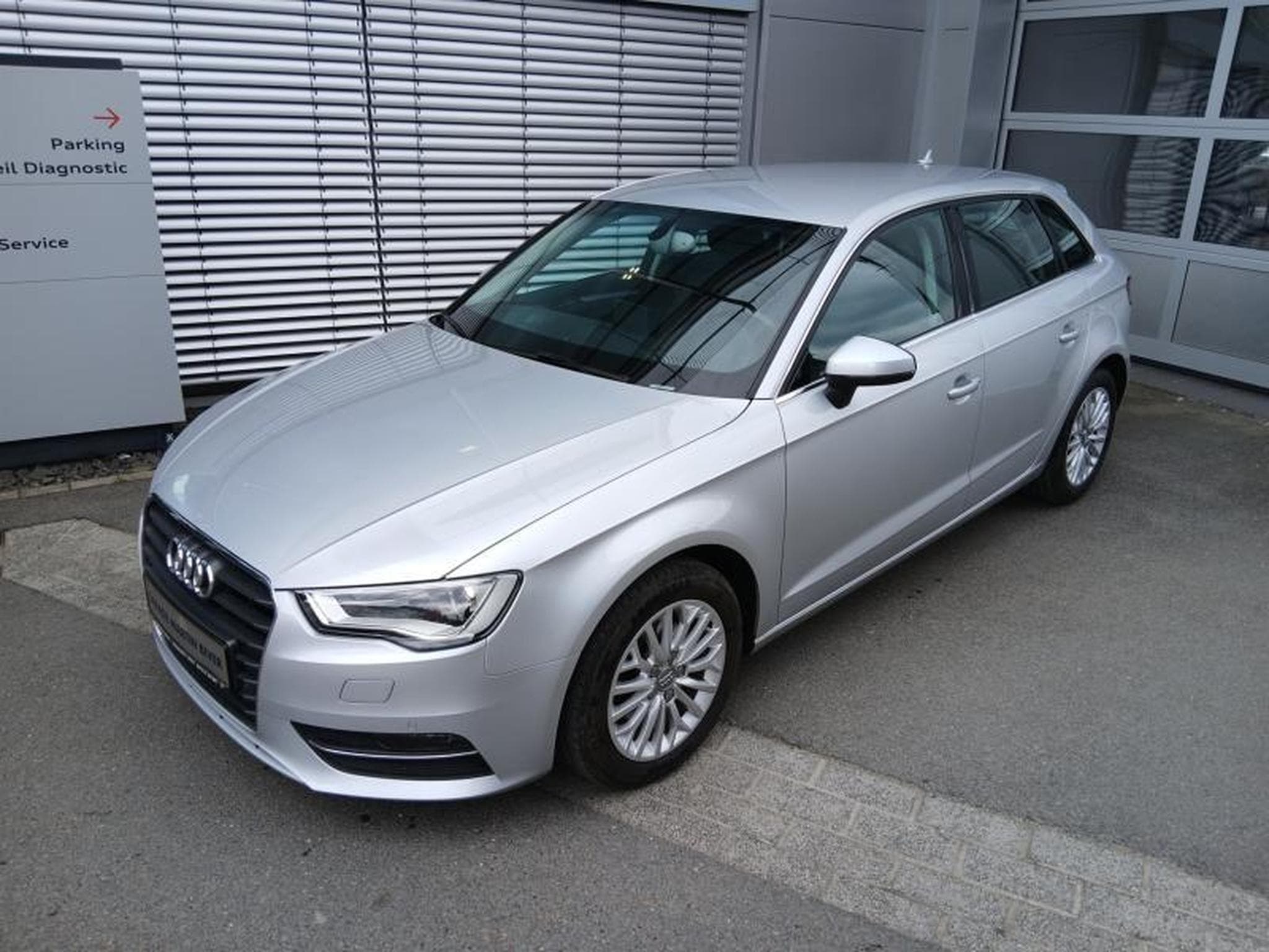 Audi A3 Sportback Ambiente 2.0 TDI 6-Gang (2013) - Photo 1