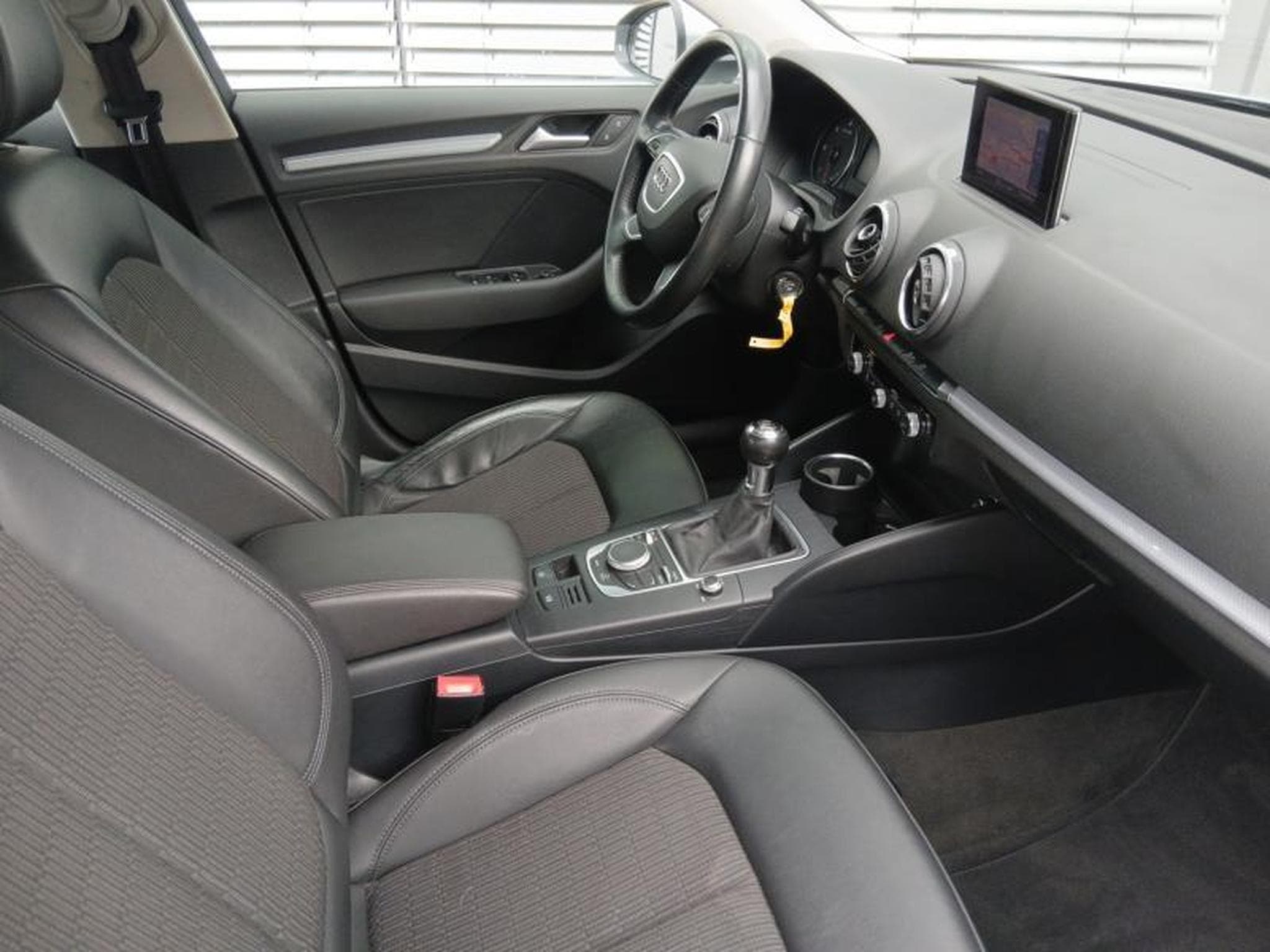 Audi A3 Sportback Ambiente 2.0 TDI 6-Gang (2013) - Photo 10