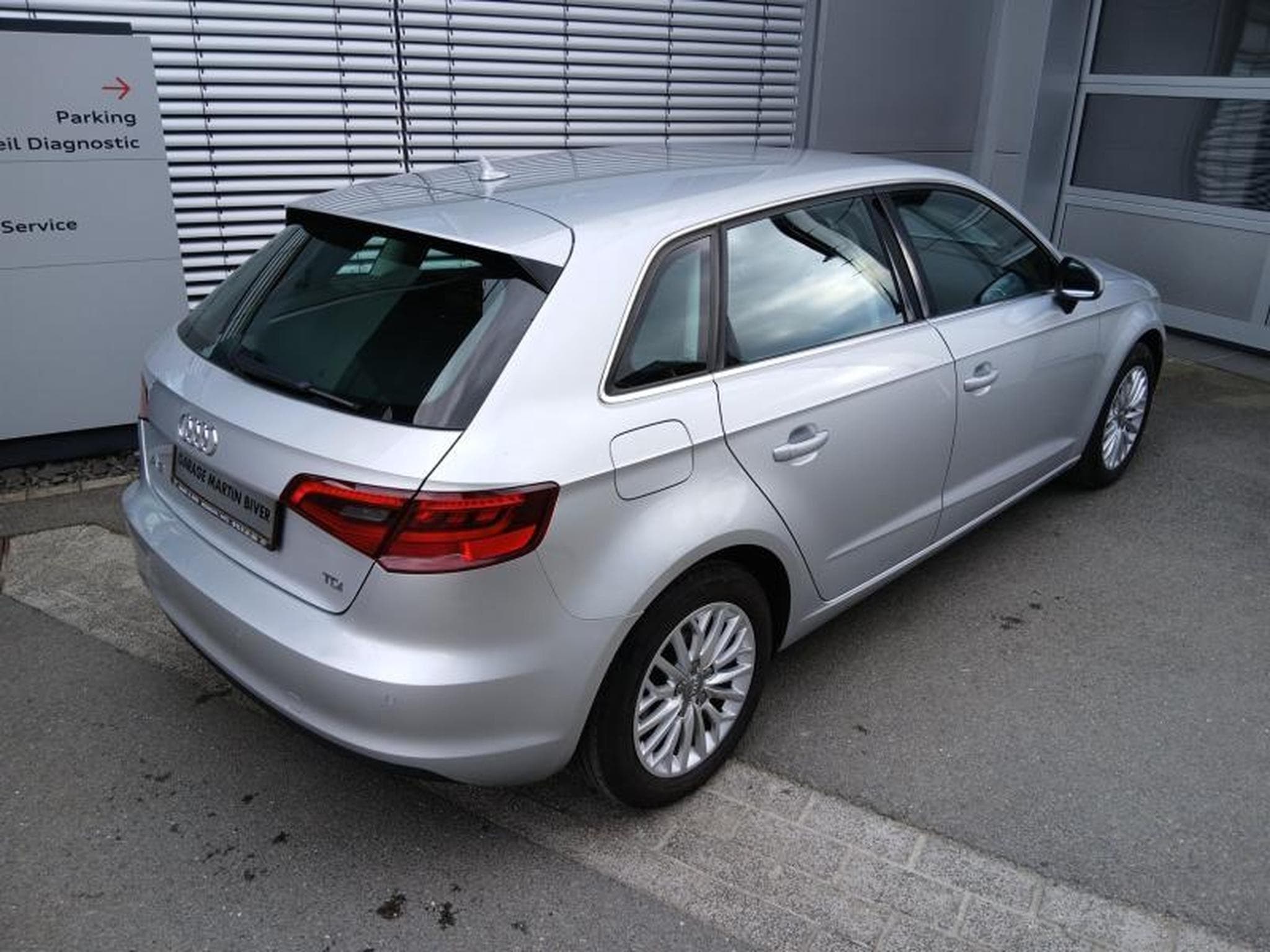Audi A3 Sportback Ambiente 2.0 TDI 6-Gang (2013) - Photo 4