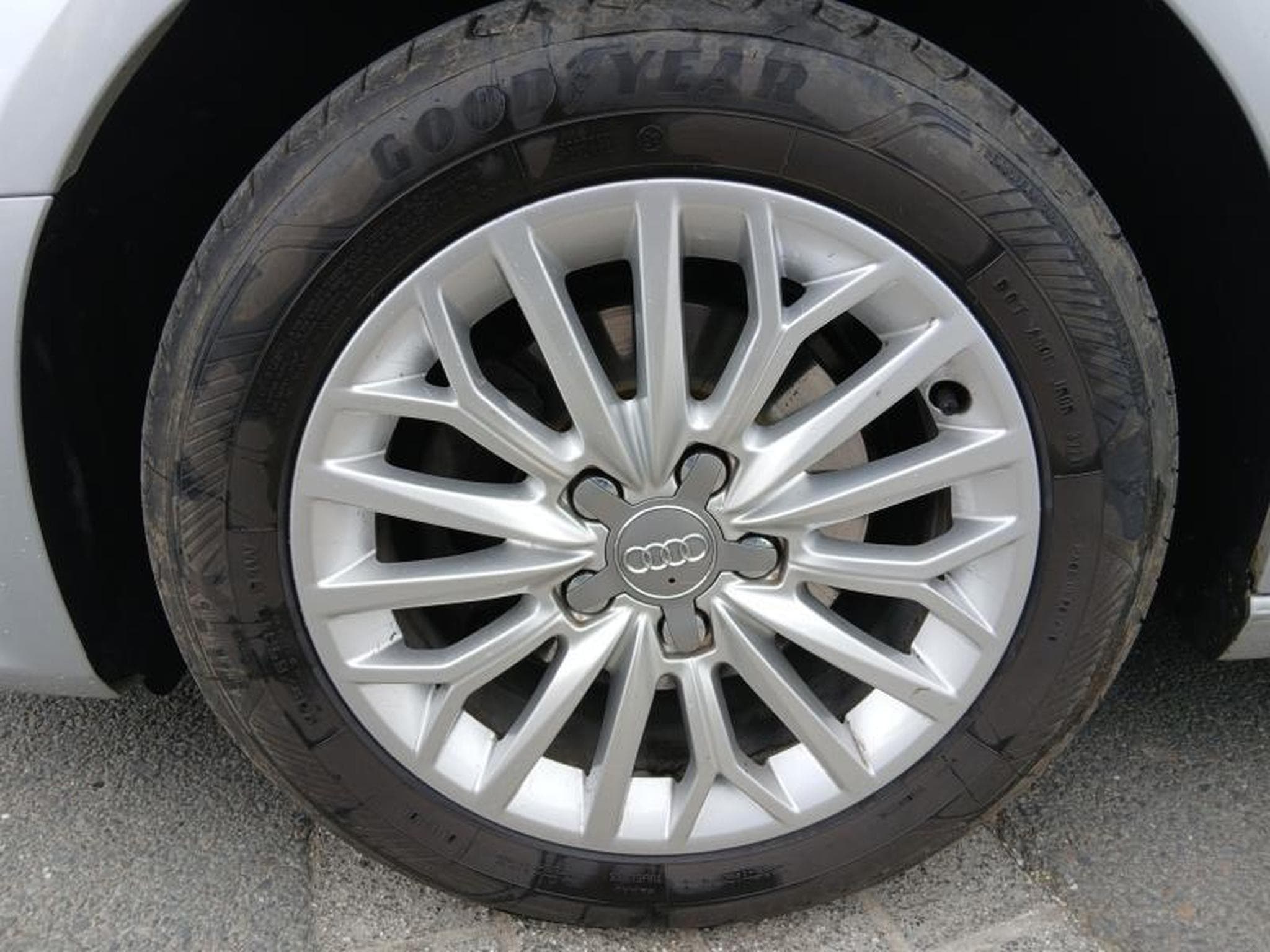 Audi A3 Sportback Ambiente 2.0 TDI 6-Gang (2013) - Photo 7