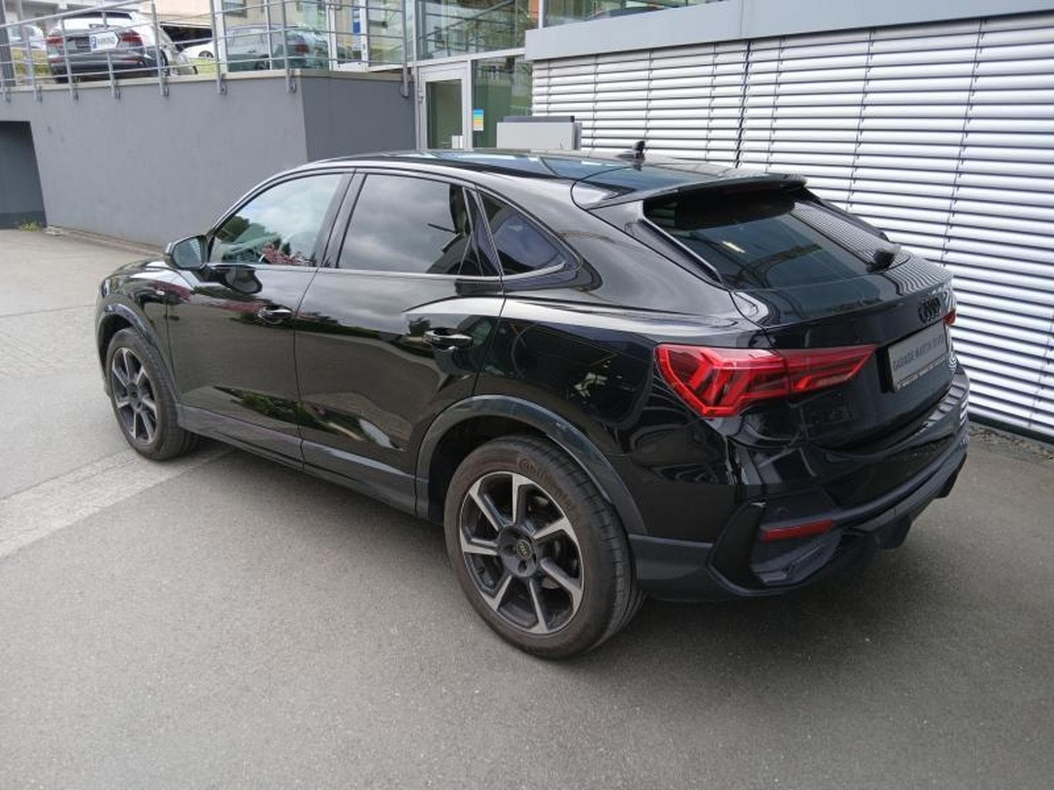 Audi Q3 Sportback S-line 40 tdi quattro s-tronic (2023) - Photo 2