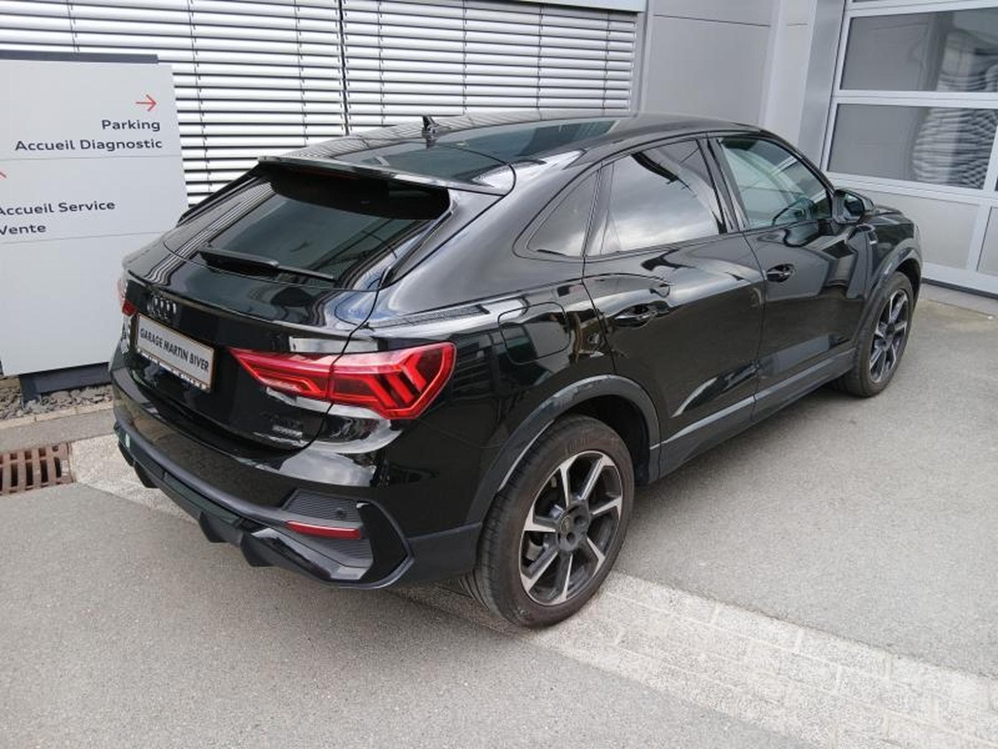 Audi Q3 Sportback S-line 40 tdi quattro s-tronic (2023) - Photo 4