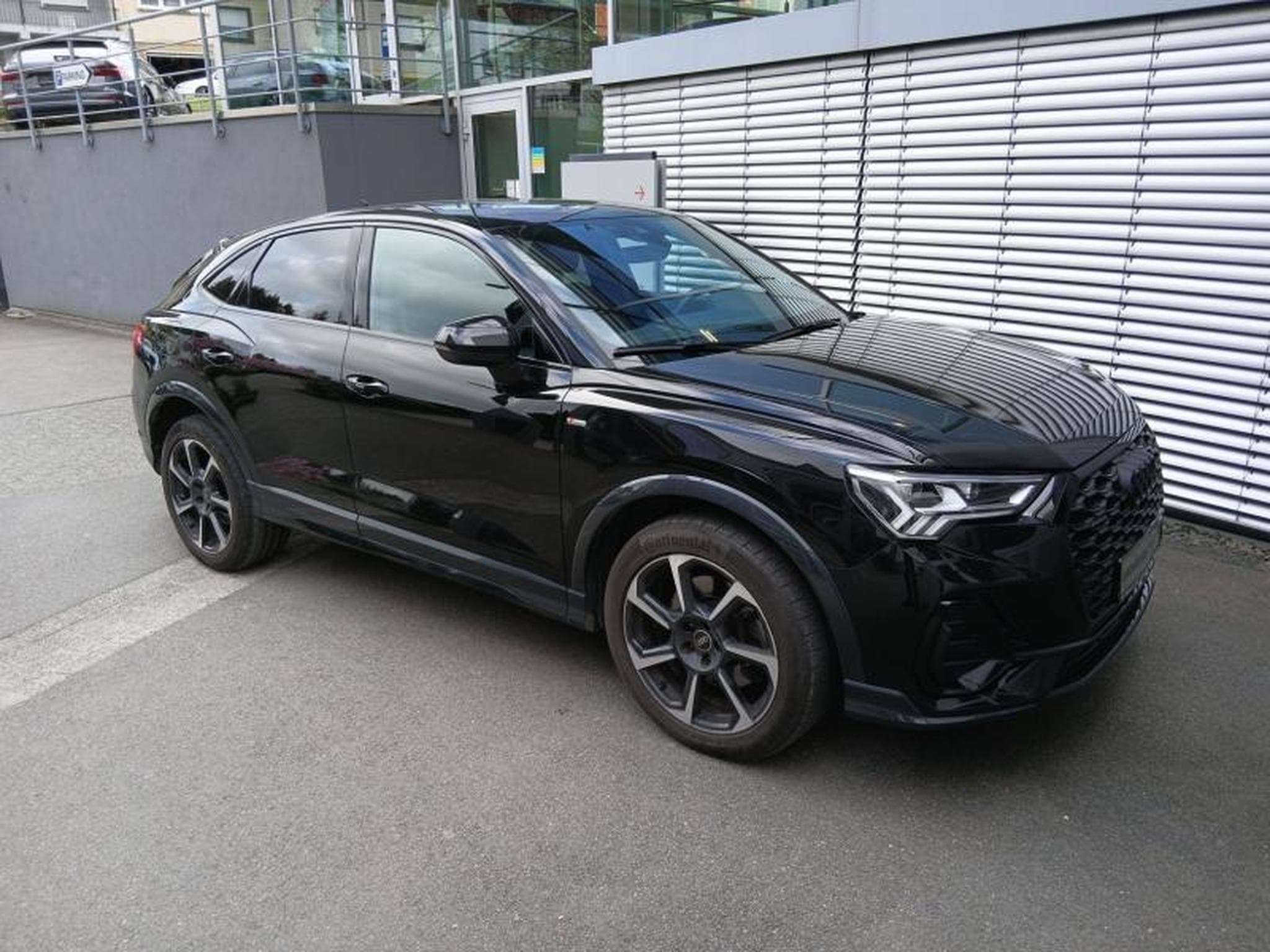 Audi Q3 Sportback S-line 40 tdi quattro s-tronic (2023) - Photo 5