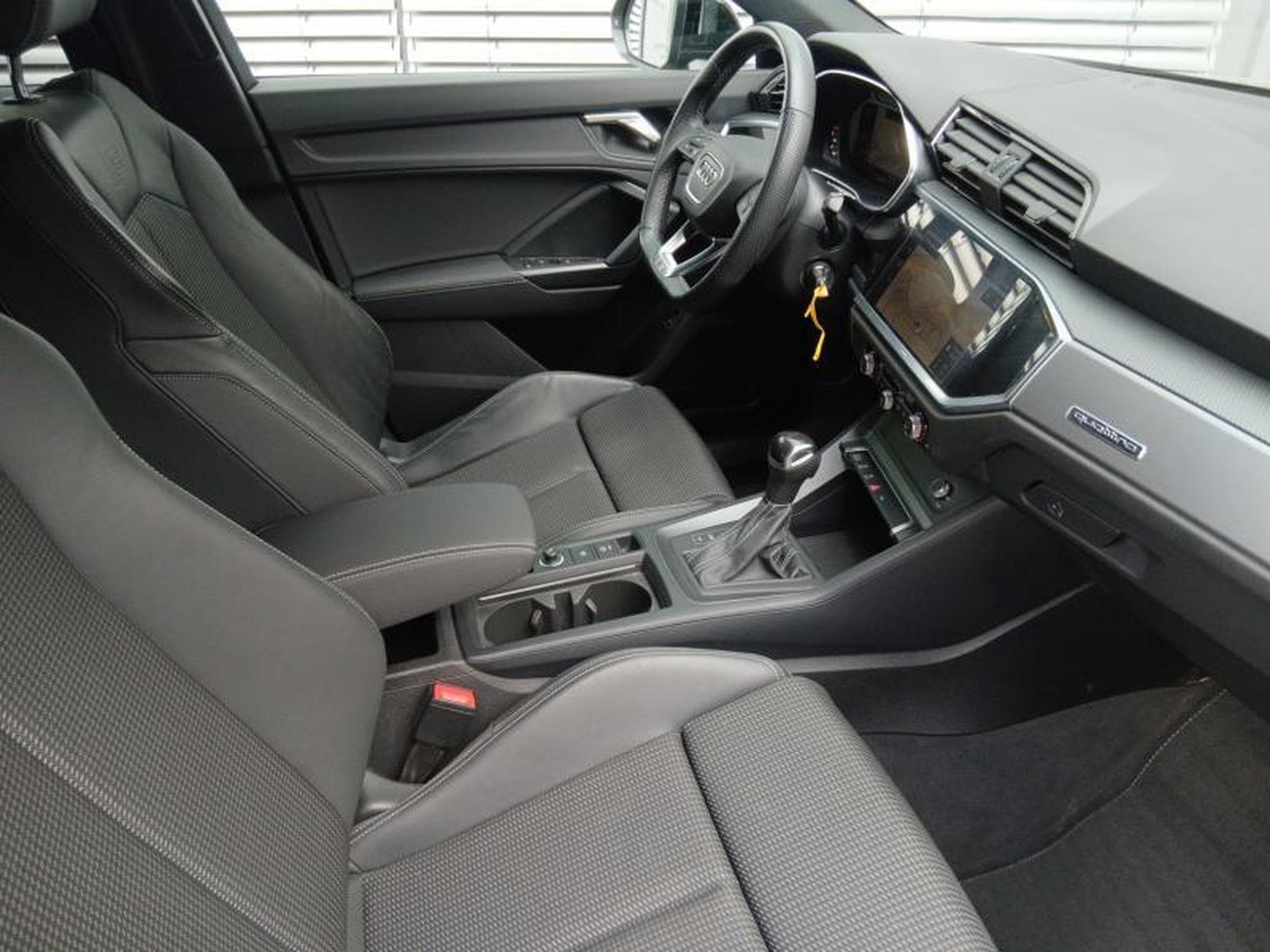 Audi Q3 Sportback S-line 40 tdi quattro s-tronic (2023) - Photo 9