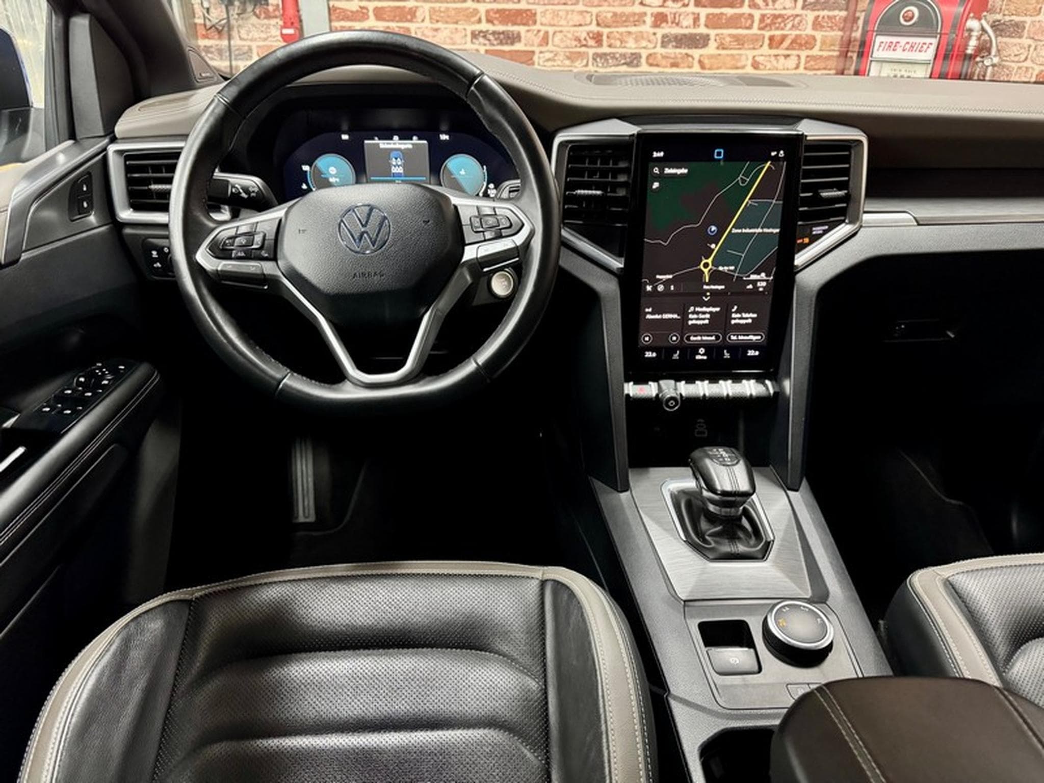 VW Amarok Amarok 3.0 TDi V6 241cv Auto 4x4 DC-AVENTURA (2023) - Foto 4