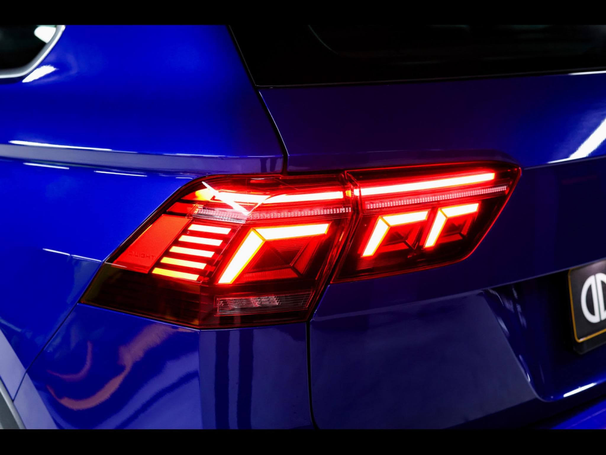 VW Tiguan 2.0 TSI 320 R 4MOTION – LAPIZ BLUE (2021) - Foto 21