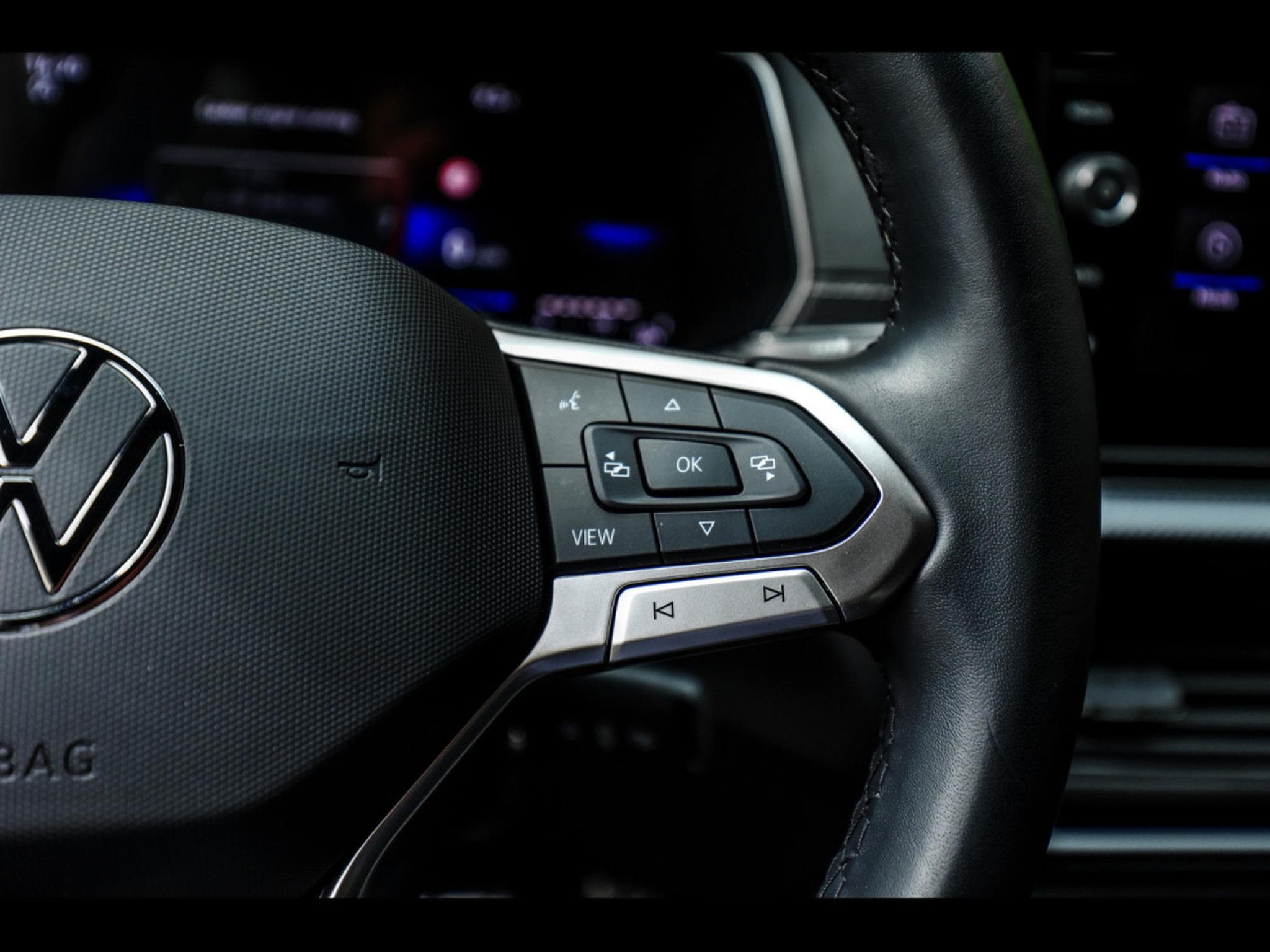 VW T-Cross 1.5 TSI 150 DSG R-LINE (2024) - Photo 18