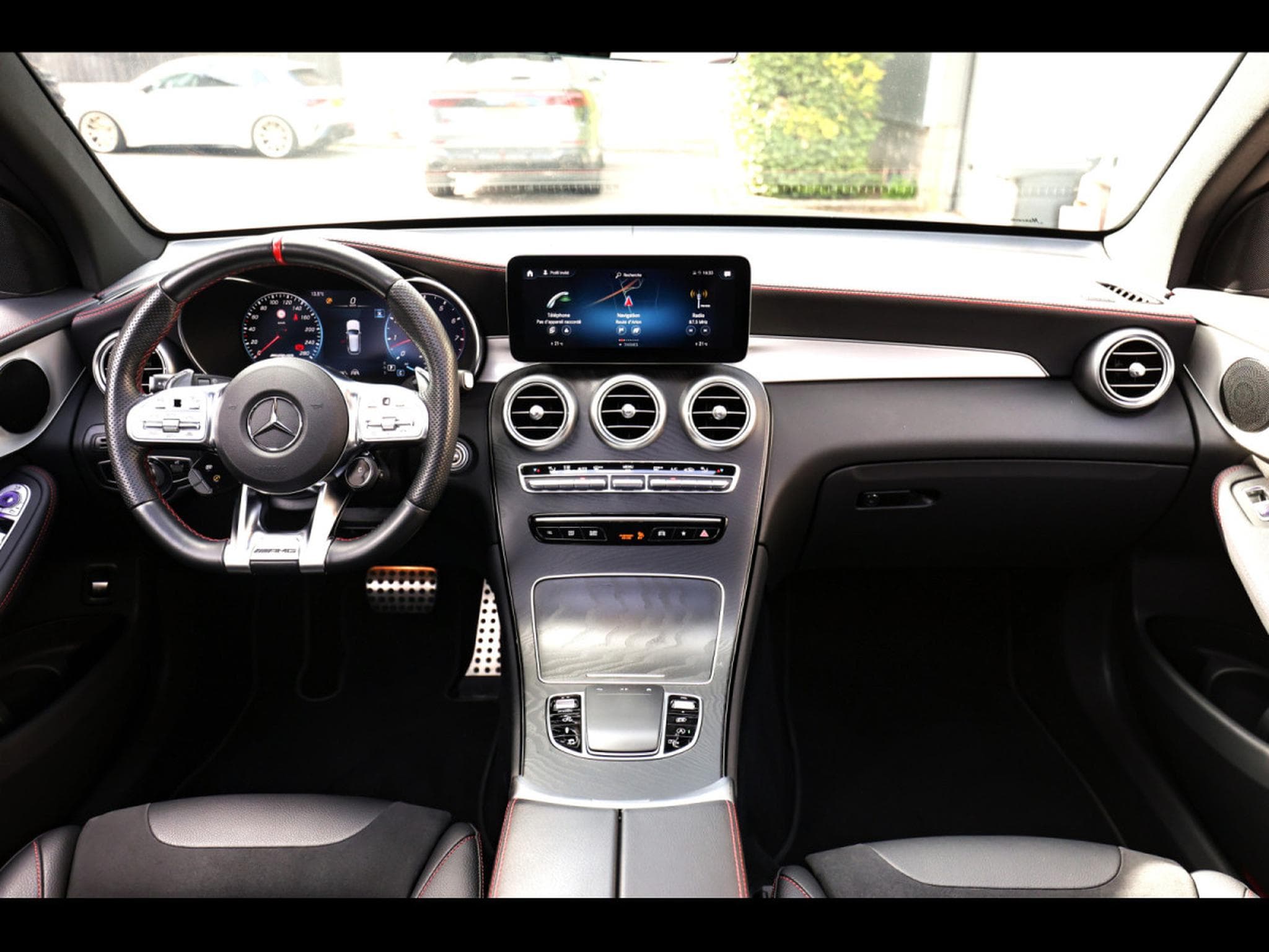 Mercedes GLC 43 AMG 4MATIC – OBSIDIAN BLACK (2022) - Foto 14