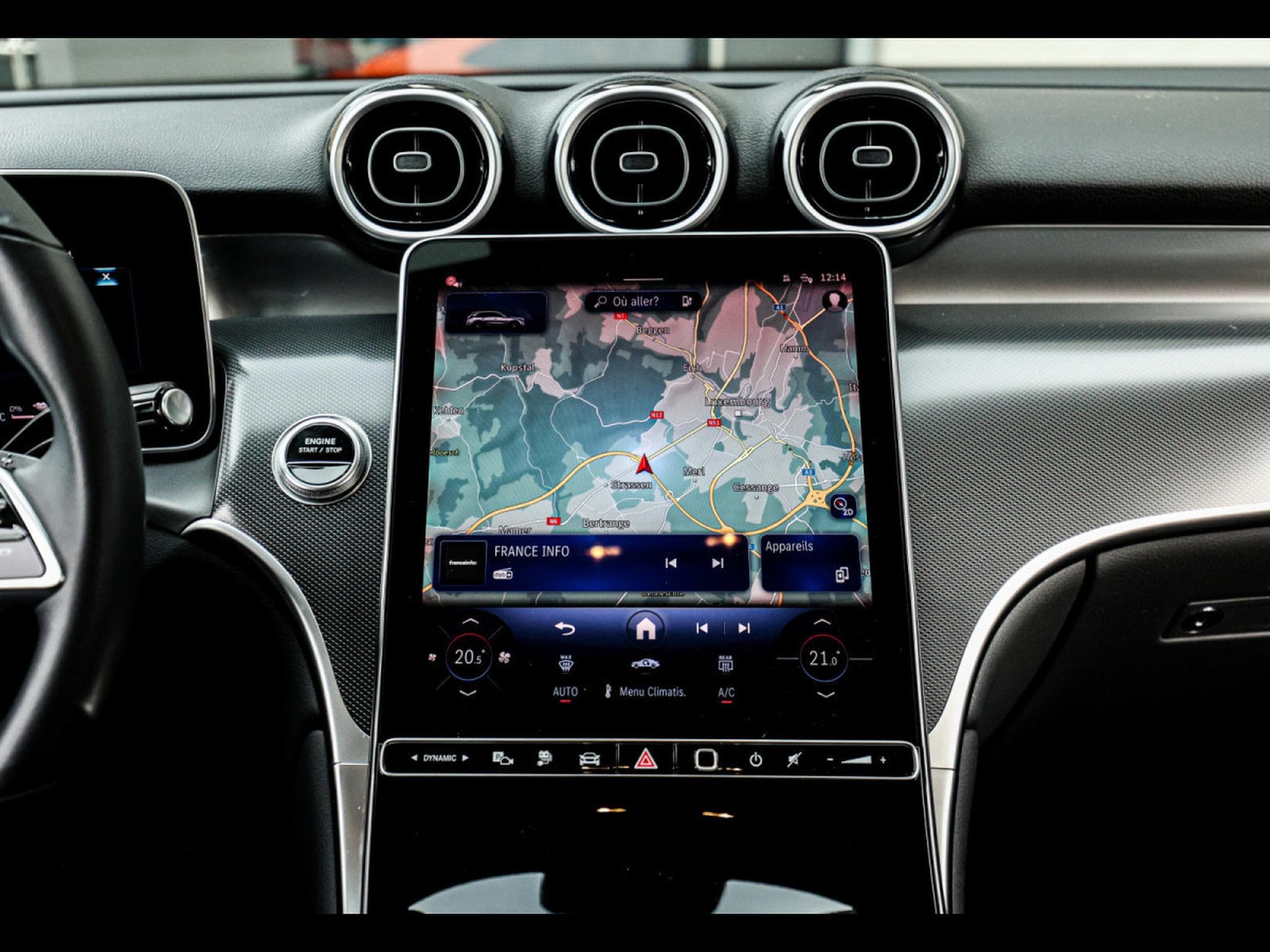 Mercedes GLC 300 DE 4MATIC AVANTGARDE (2024) - Photo 23