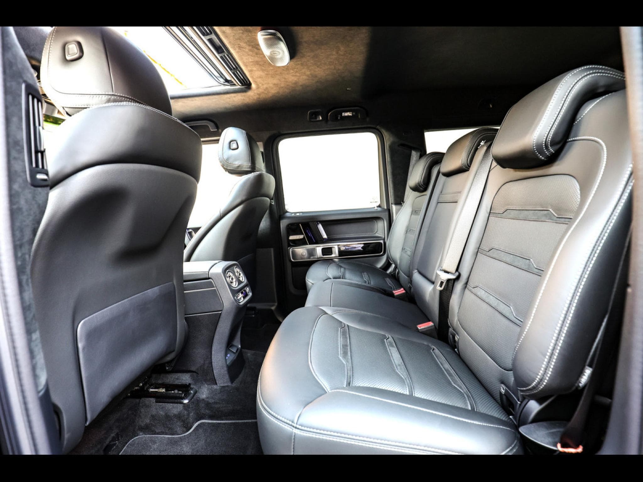 Mercedes G 63 AMG (FACELIFT) PACK NIGHT - OBSIDIANSCHWARZ (2025) - Photo 13