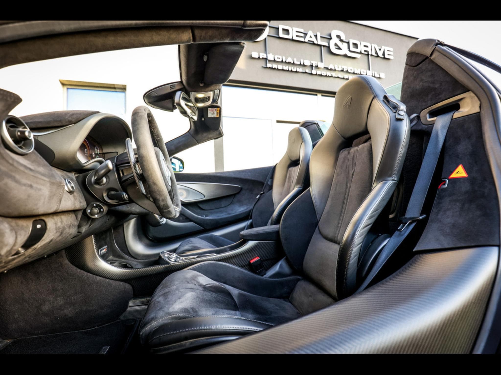 McLaren 600LT SPIDER 3.8 V8 600 – PPF - LIME GREEN ELITE PAINT (2020) - Photo 10