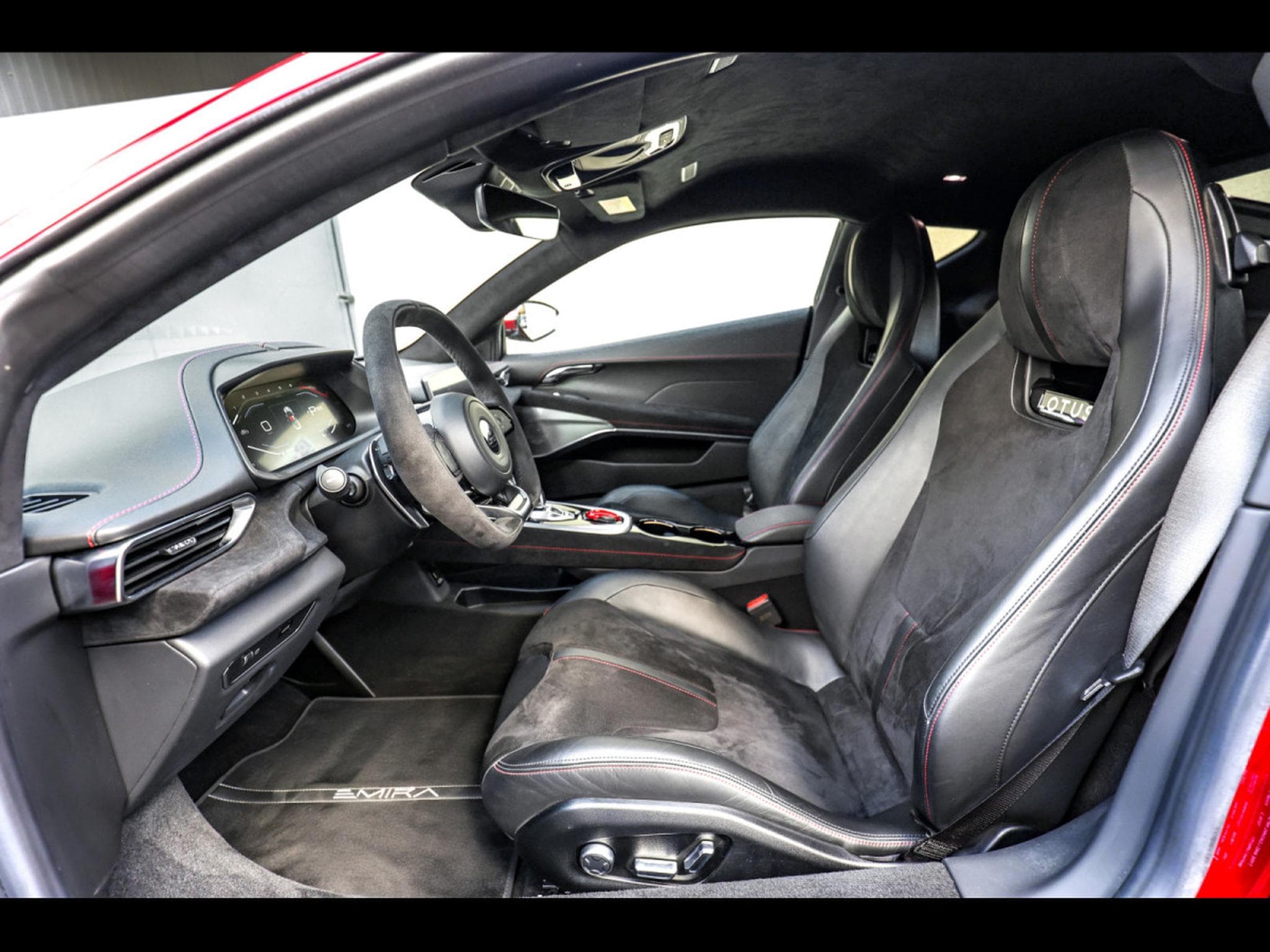 Lotus Emira COUPE 3.5 V6 FIRST EDITION DCT – ROUGE MAGMA (2023) - Photo 12