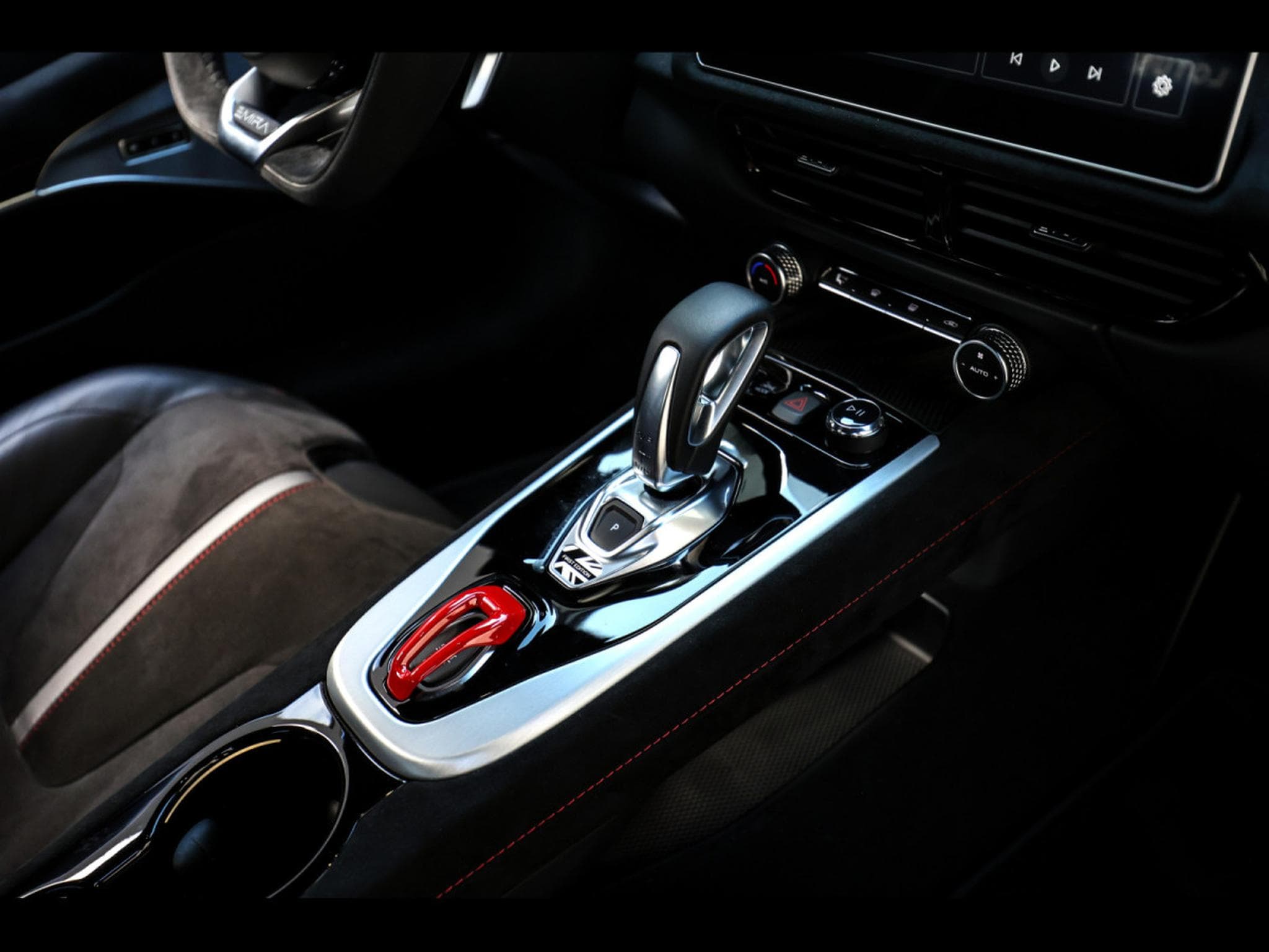 Lotus Emira COUPE 3.5 V6 FIRST EDITION DCT – ROUGE MAGMA (2023) - Photo 13