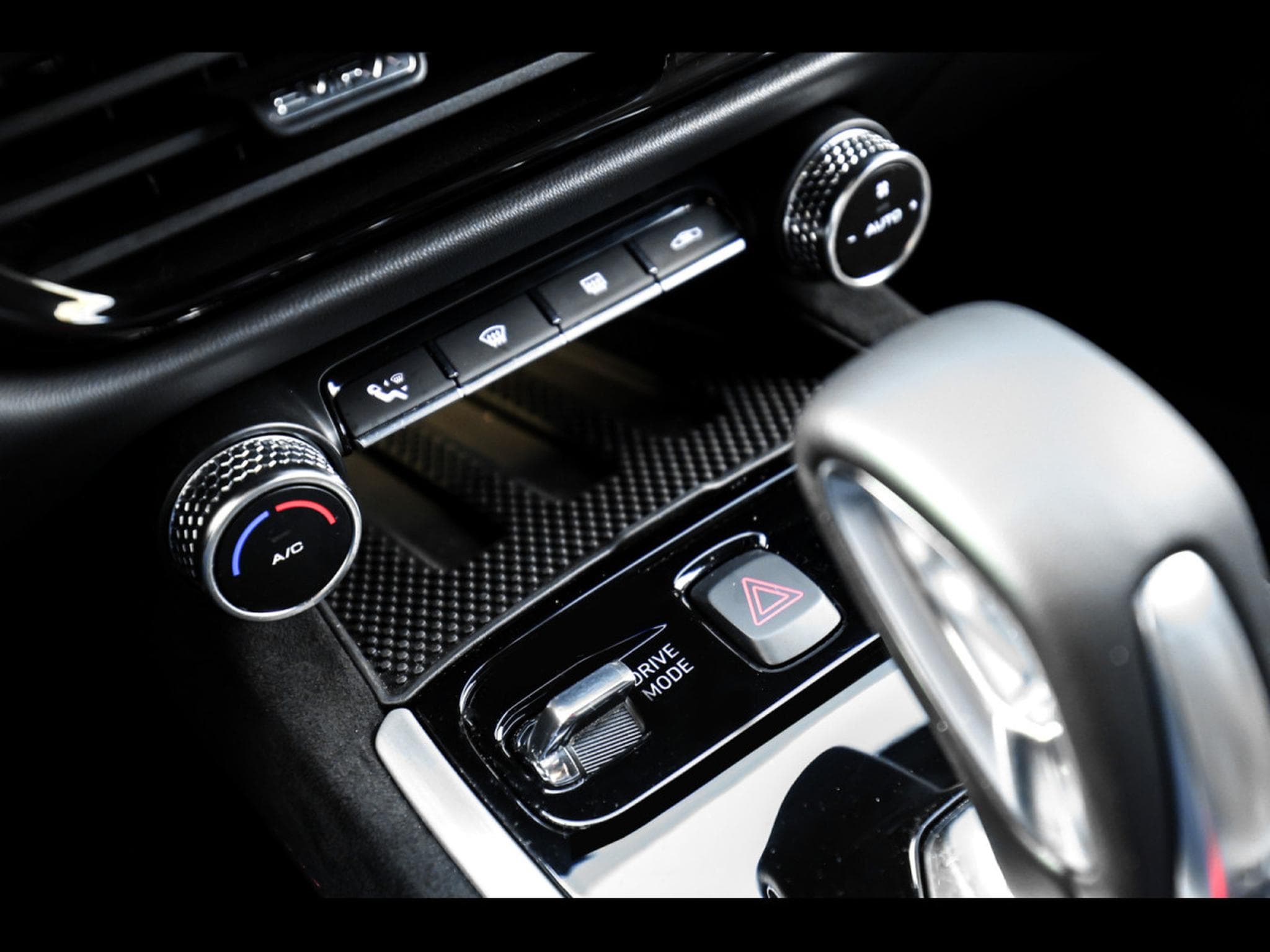 Lotus Emira COUPE 3.5 V6 FIRST EDITION DCT – ROUGE MAGMA (2023) - Photo 24