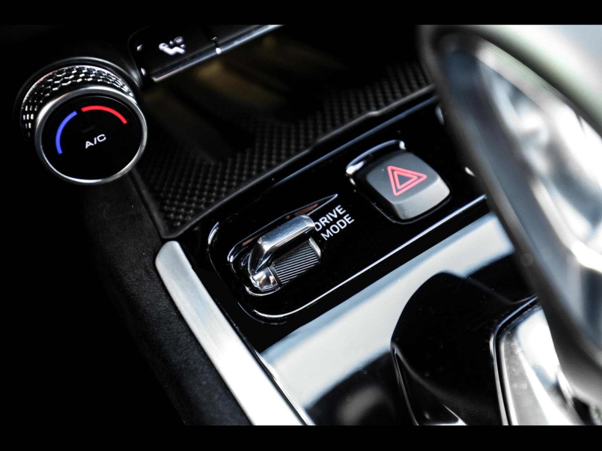 Lotus Emira COUPE 3.5 V6 FIRST EDITION DCT – ROUGE MAGMA (2023) - Photo 25