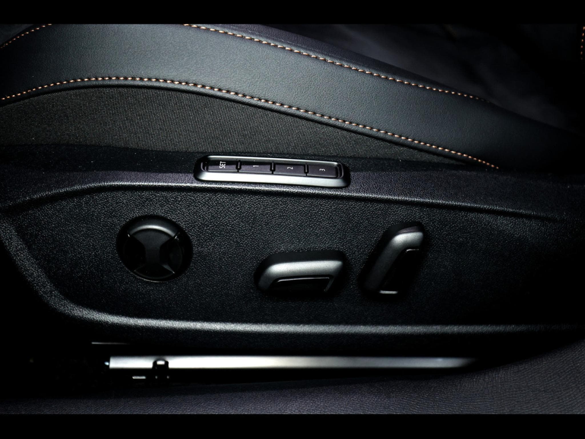 Cupra Formentor VZ 2.0 TSI 333 DSG7 4DRIVE (FACELIFT) – PACK SKYLINE - GRAPH (2025) - Photo 19