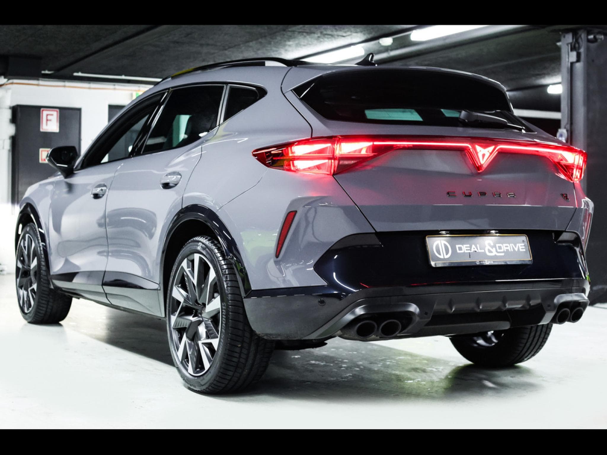 Cupra Formentor VZ 2.0 TSI 333 DSG7 4DRIVE (FACELIFT) – PACK SKYLINE - GRAPH (2025) - Photo 3