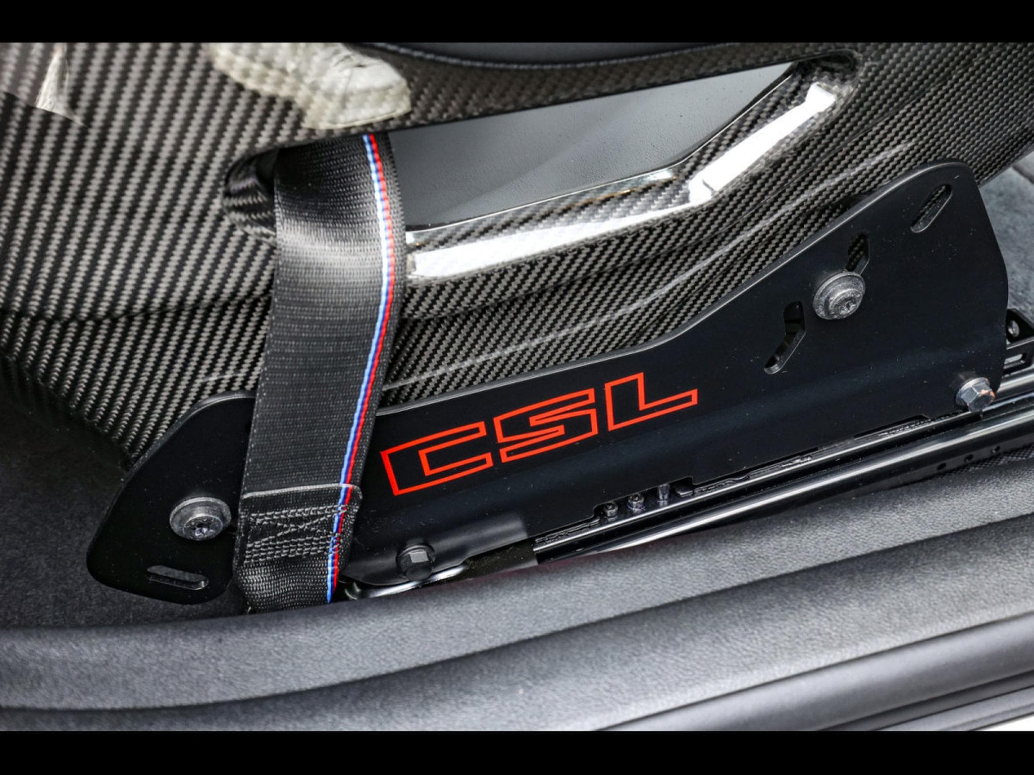 BMW M4 CSL COUPE (G82) 550 CH STEPTRONIC - IMMAT FR. - FULL XPEL (2022) - Photo 23