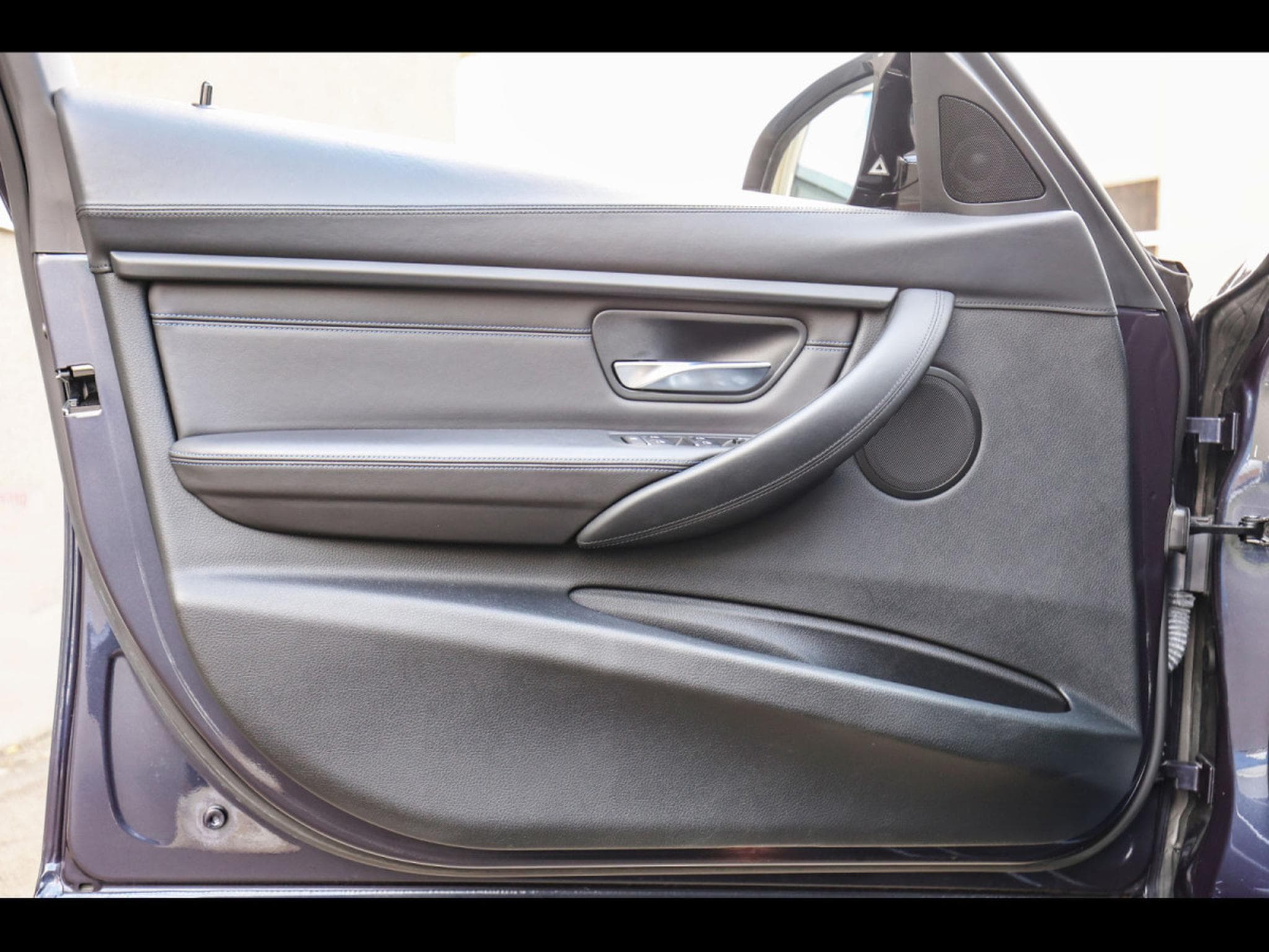 BMW M3 COMPETITION (F80) 30 JAHRE EDITION 1 OF 500 - IMMAT FR. (2016) - Photo 10