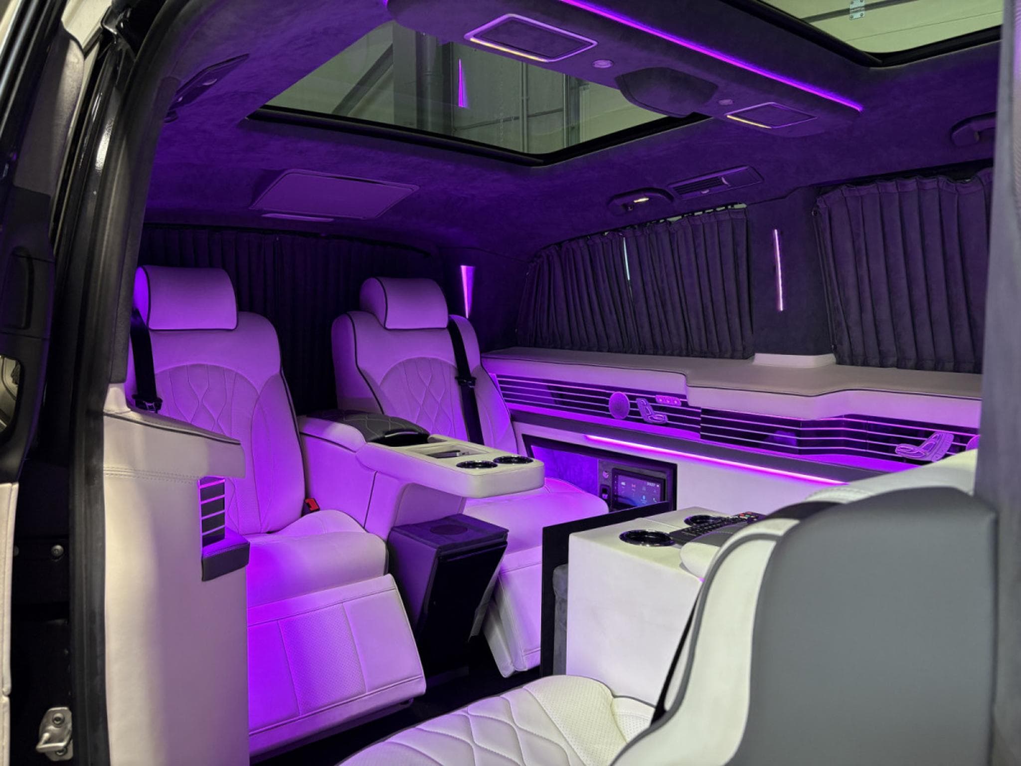 Mercedes V 300 V300 D VIP LANG MAYBACH/PANO/*FULL* (2025) - Foto 24