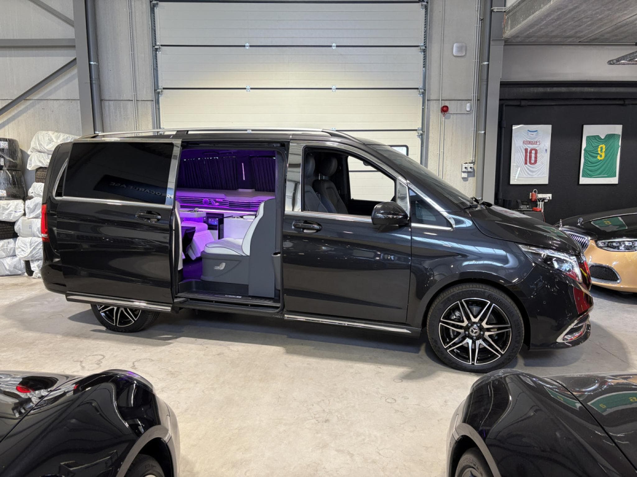 Mercedes V 300 V300 D VIP LANG MAYBACH/PANO/*FULL* (2025) - Foto 4