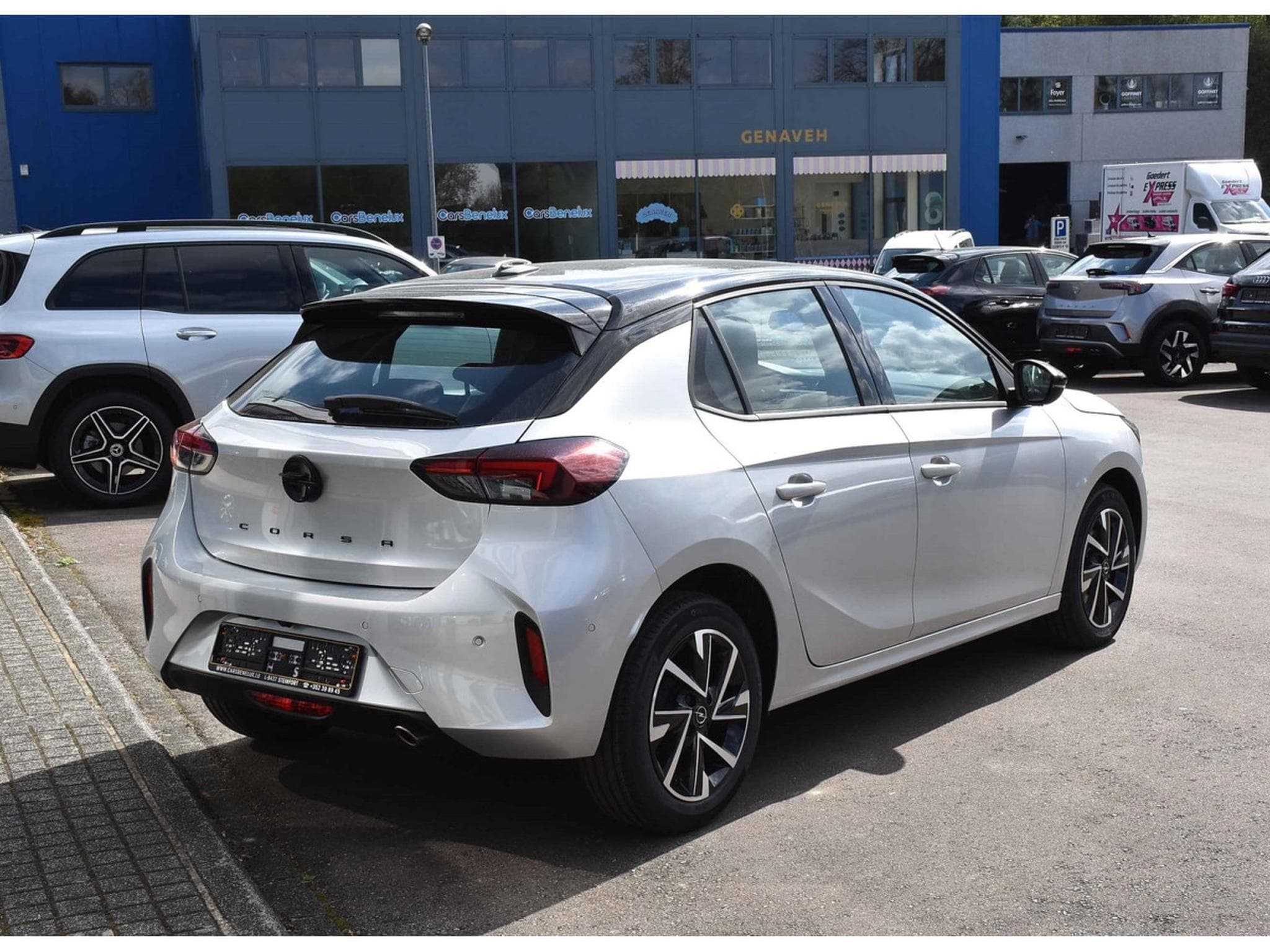 Opel Corsa 1.2 Turbo GS REGUL LANE SIDE CAM NEUVE (2025) - Foto 4