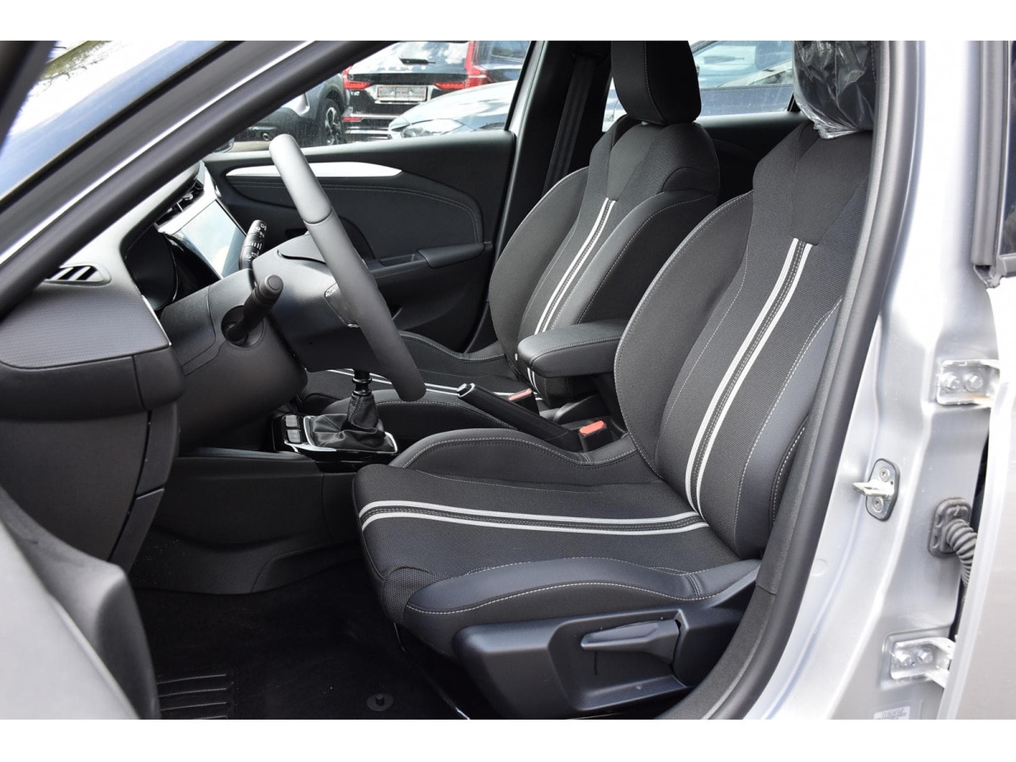 Opel Corsa 1.2 Turbo GS REGUL LANE SIDE CAM NEUVE (2025) - Foto 6