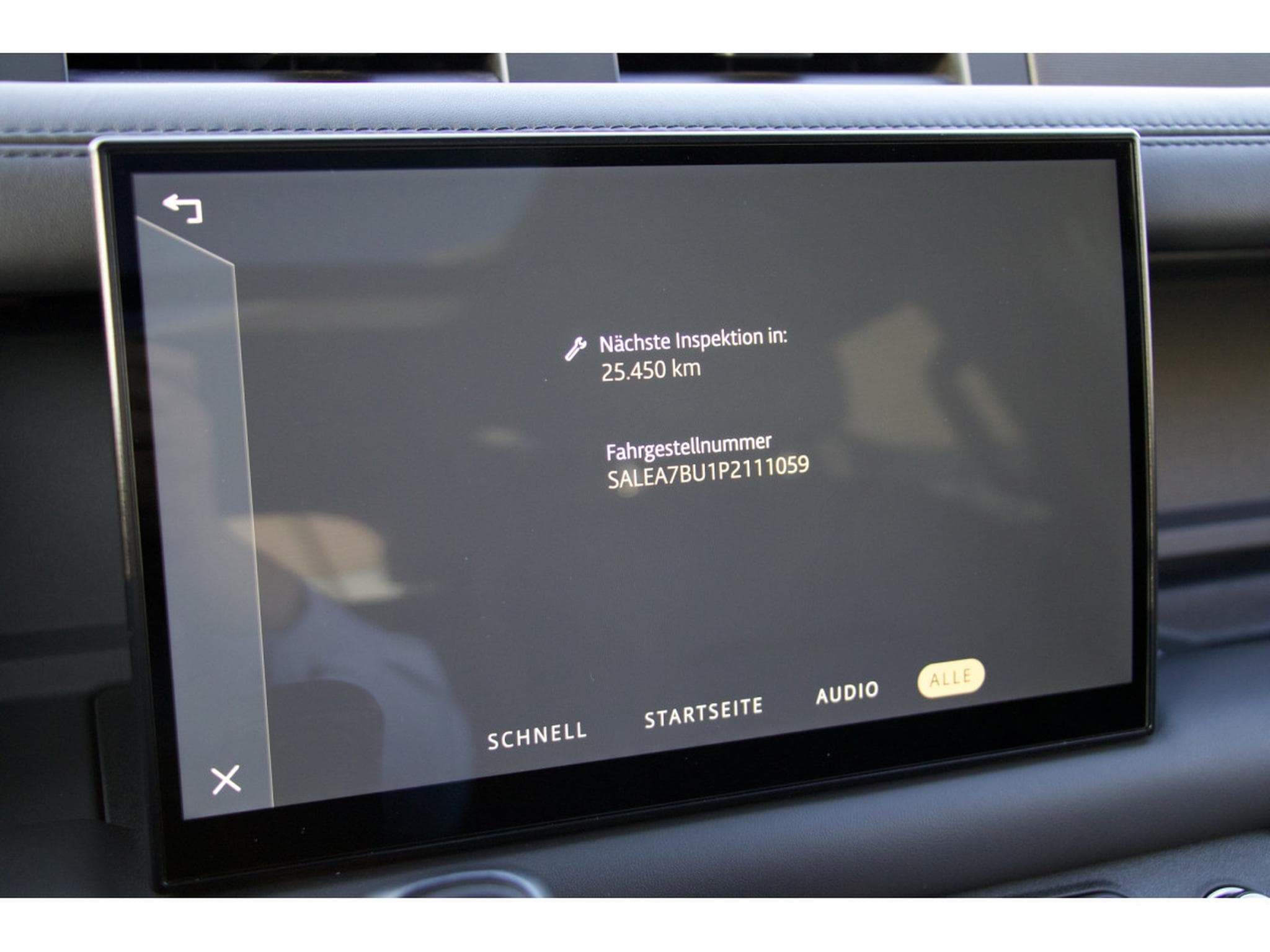 Land-Rover Defender 110 X-Dynamic HSE P400 AHK ACC Standh. 22" (2022) - Photo 15