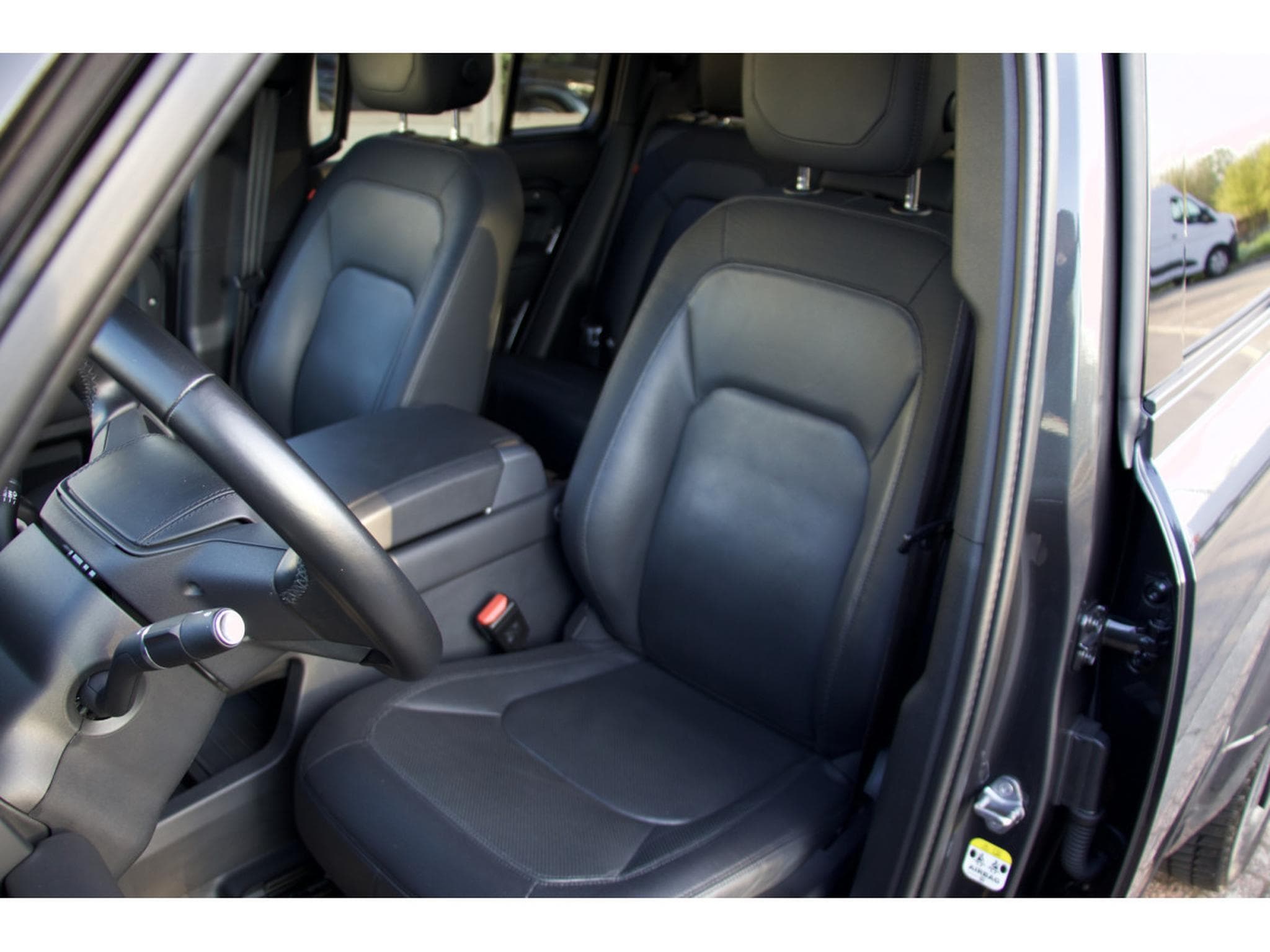 Land-Rover Defender 110 X-Dynamic HSE P400 AHK ACC Standh. 22" (2022) - Photo 6