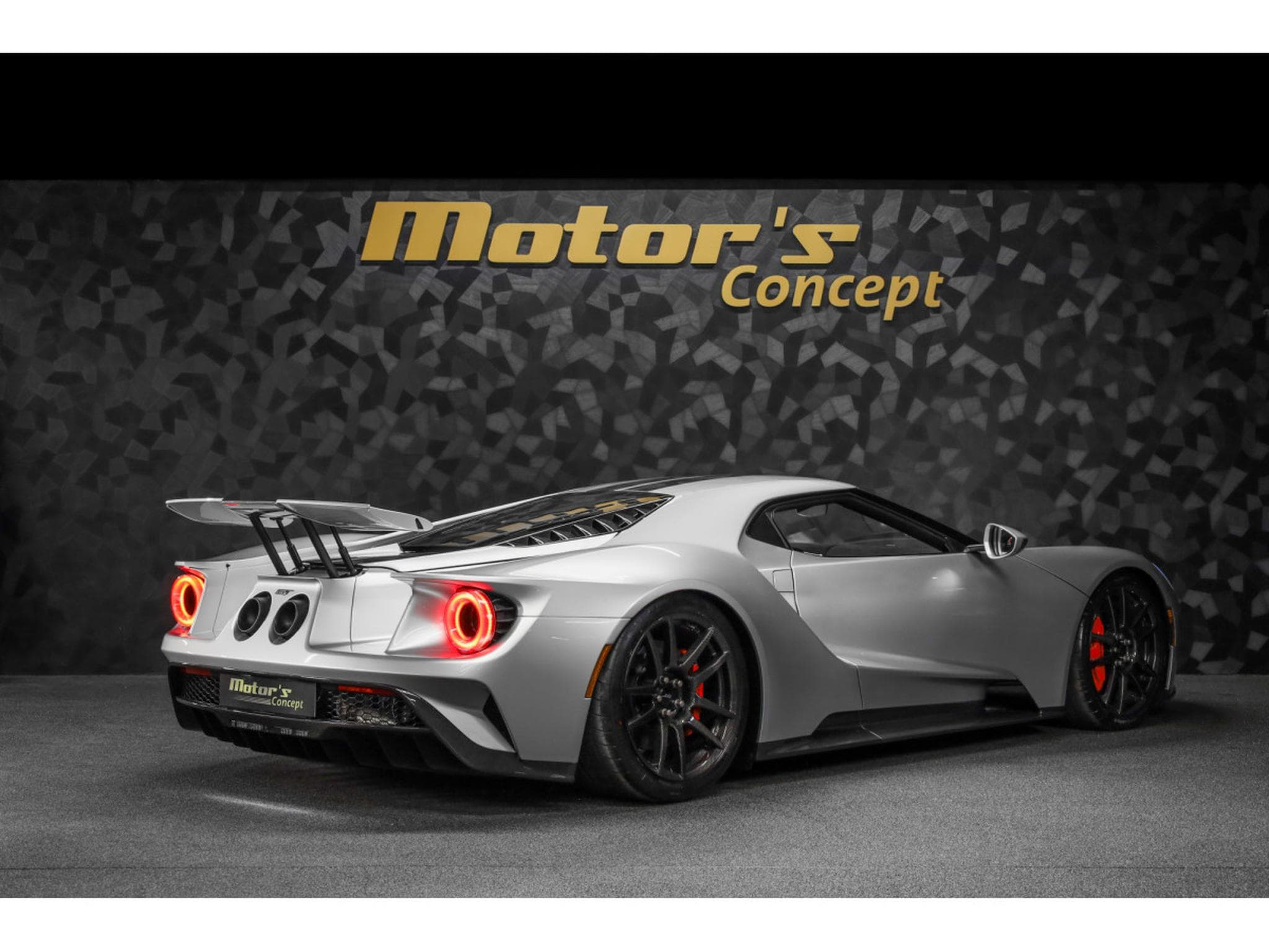 Ford AMG GT Carbon Series - Ingot Silver (2023) - Photo 3