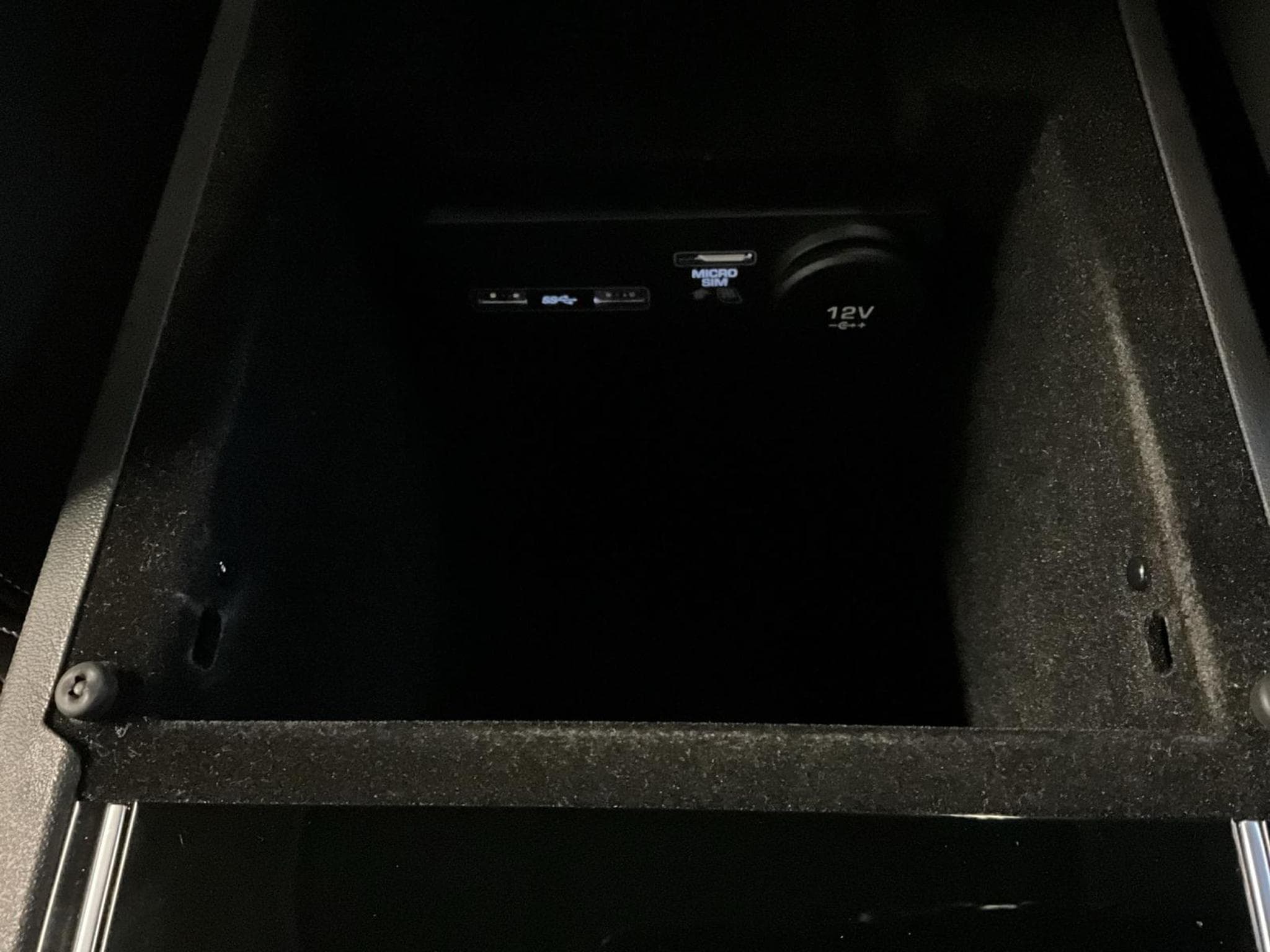 Jaguar F-Pace R-Sport+Aut+4Motion+Navi+Sound (2020) - Photo 23