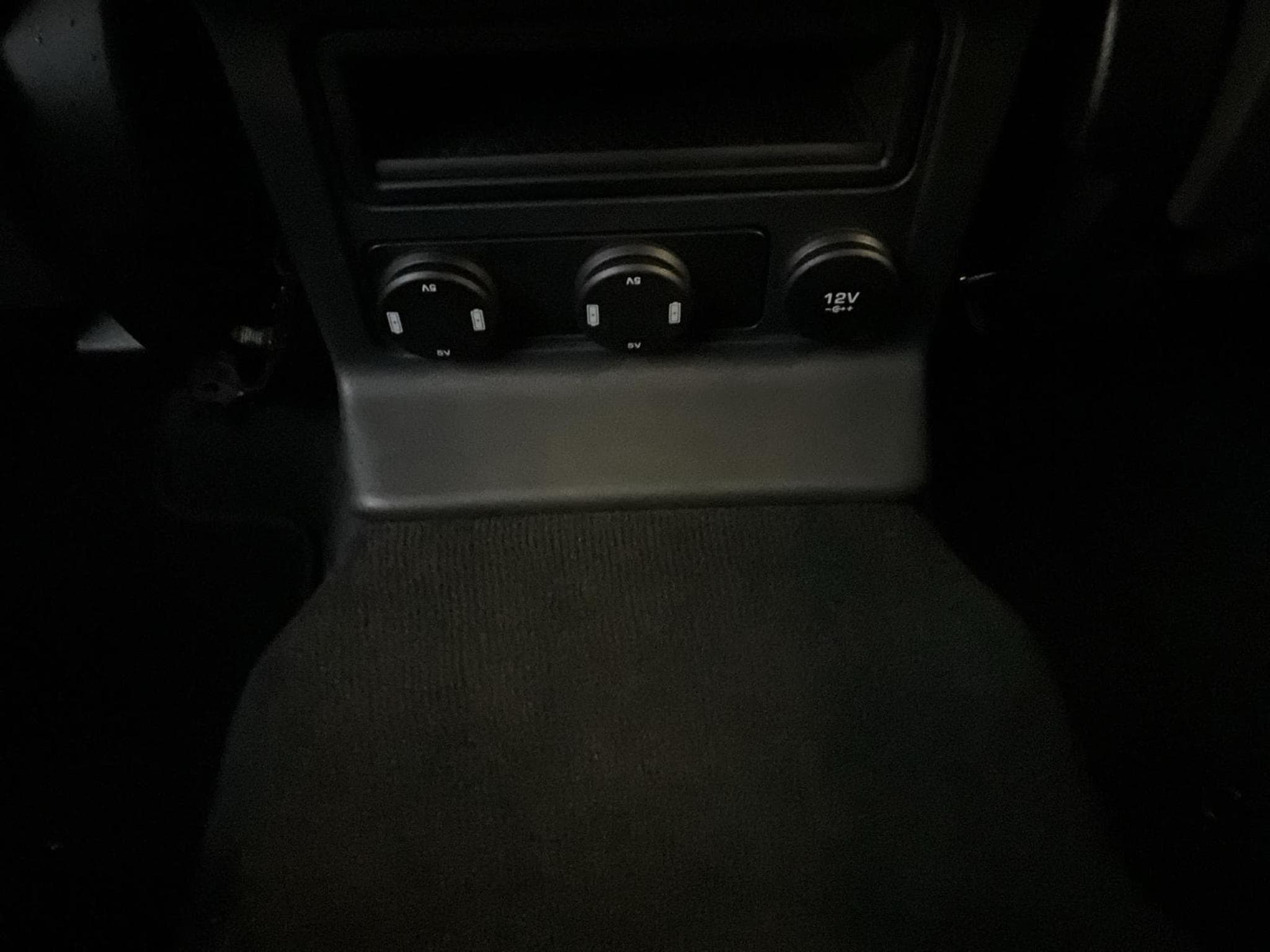 Jaguar F-Pace R-Sport+Aut+4Motion+Navi+Sound (2020) - Photo 24