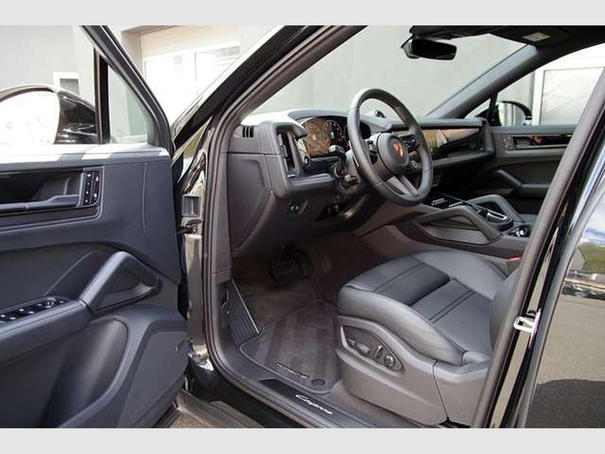 Porsche Cayenne Cayenne Coupe Black Edition*4+1,AVAILABLE TODAY* (2026) - Photo 5