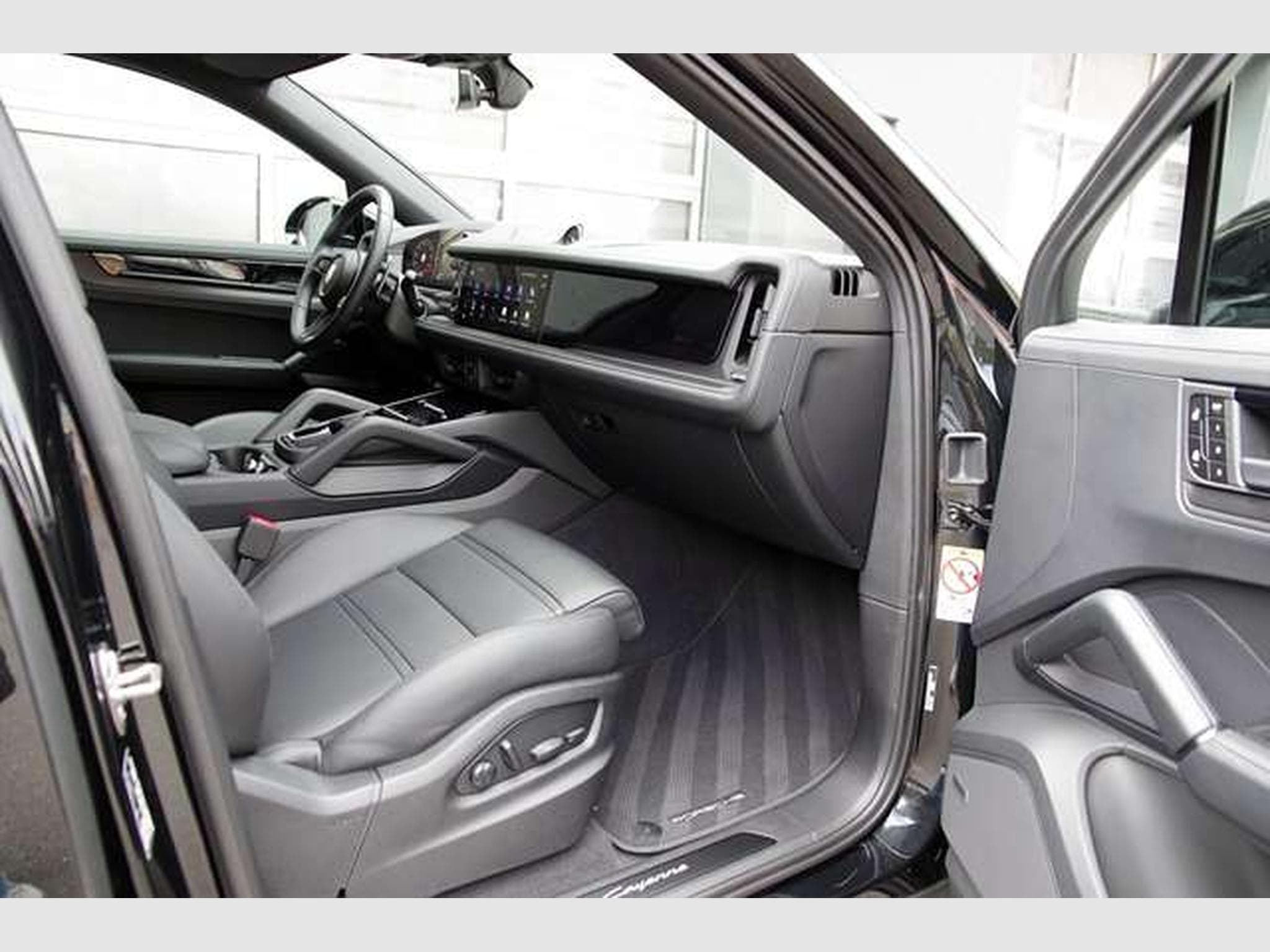 Porsche Cayenne Cayenne Coupe Black Edition*4+1,AVAILABLE TODAY* (2026) - Photo 7